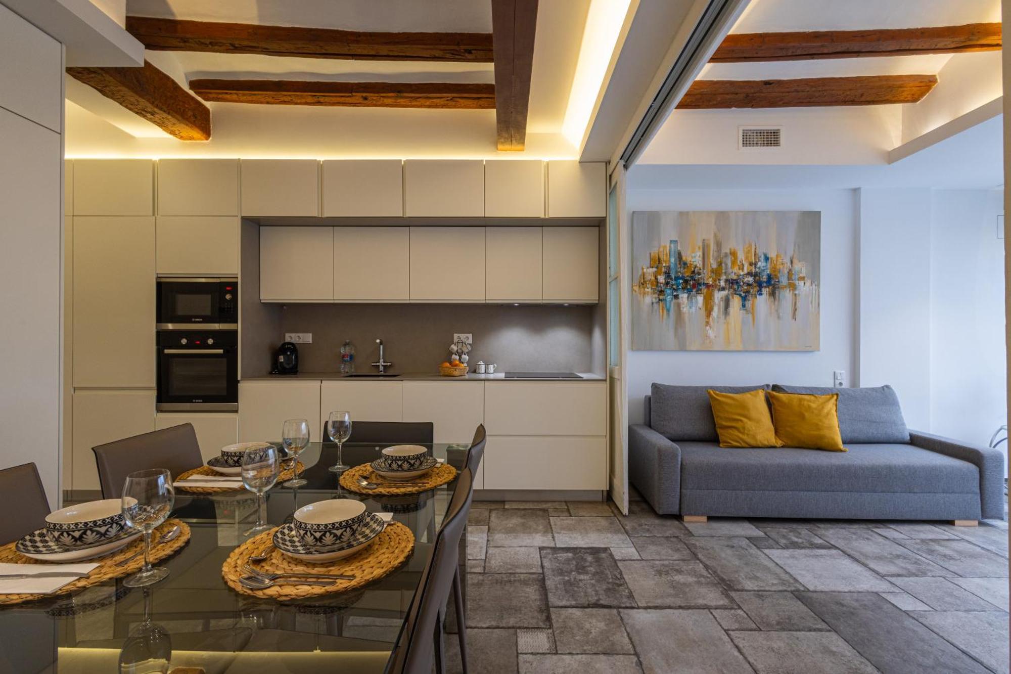 Florit Flats - Center Modern 1br 2bth Terrace Wi-fi Ac