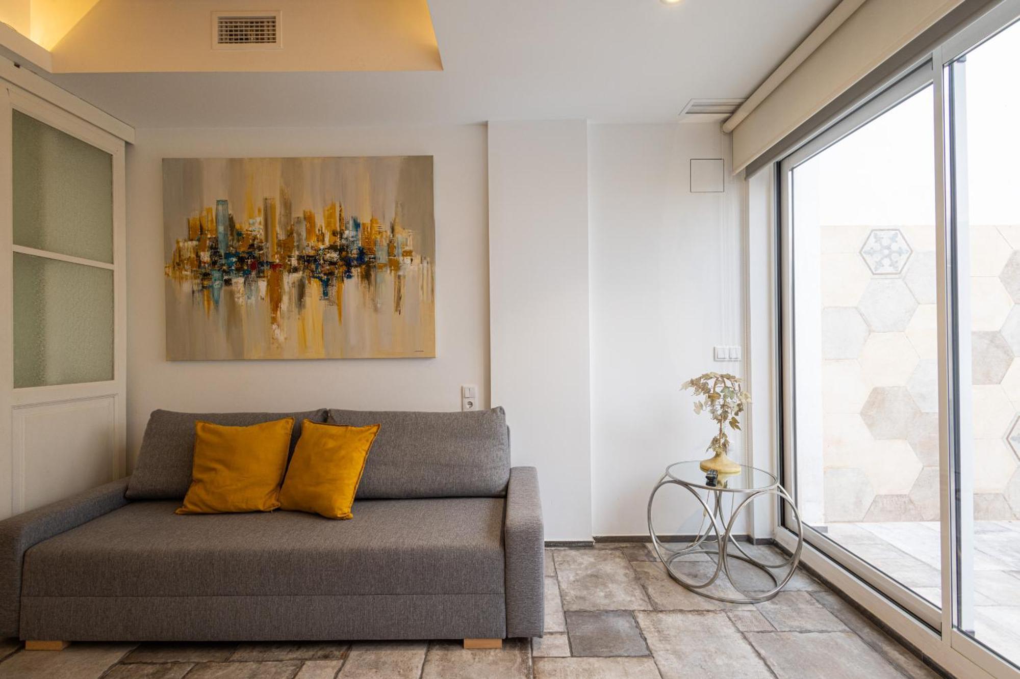 Florit Flats - Center Modern 1br 2bth Terrace Wi-fi Ac
