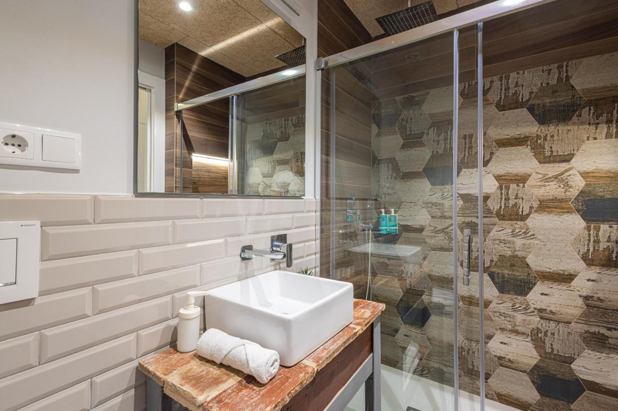 Apartment Florit Flats - Center Modern 1br 2bth Terrace Wi-fi Ac *