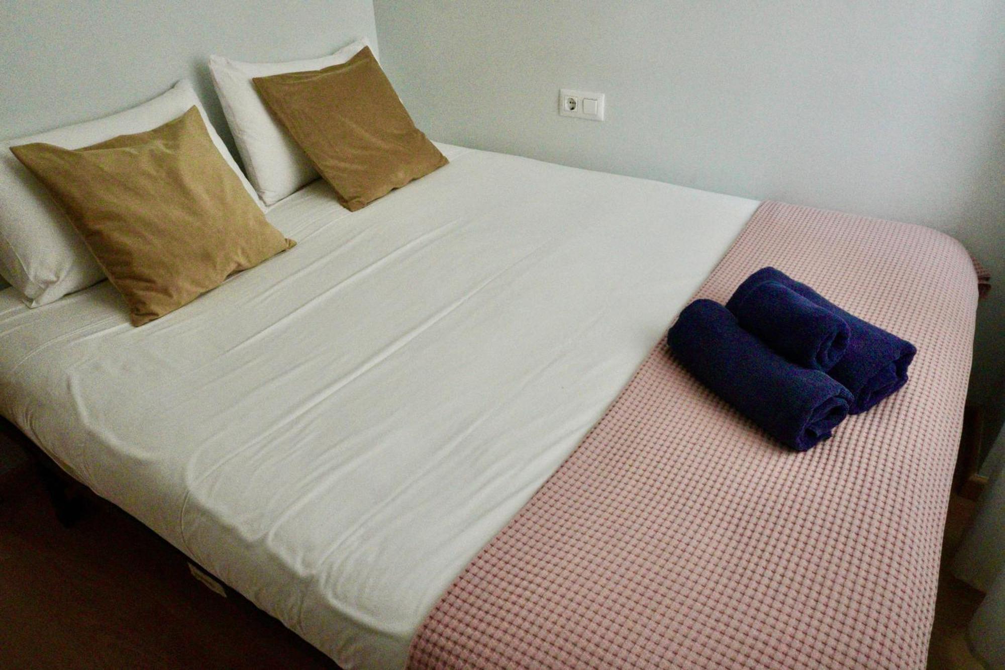 Hosted By Gracie Apartment *