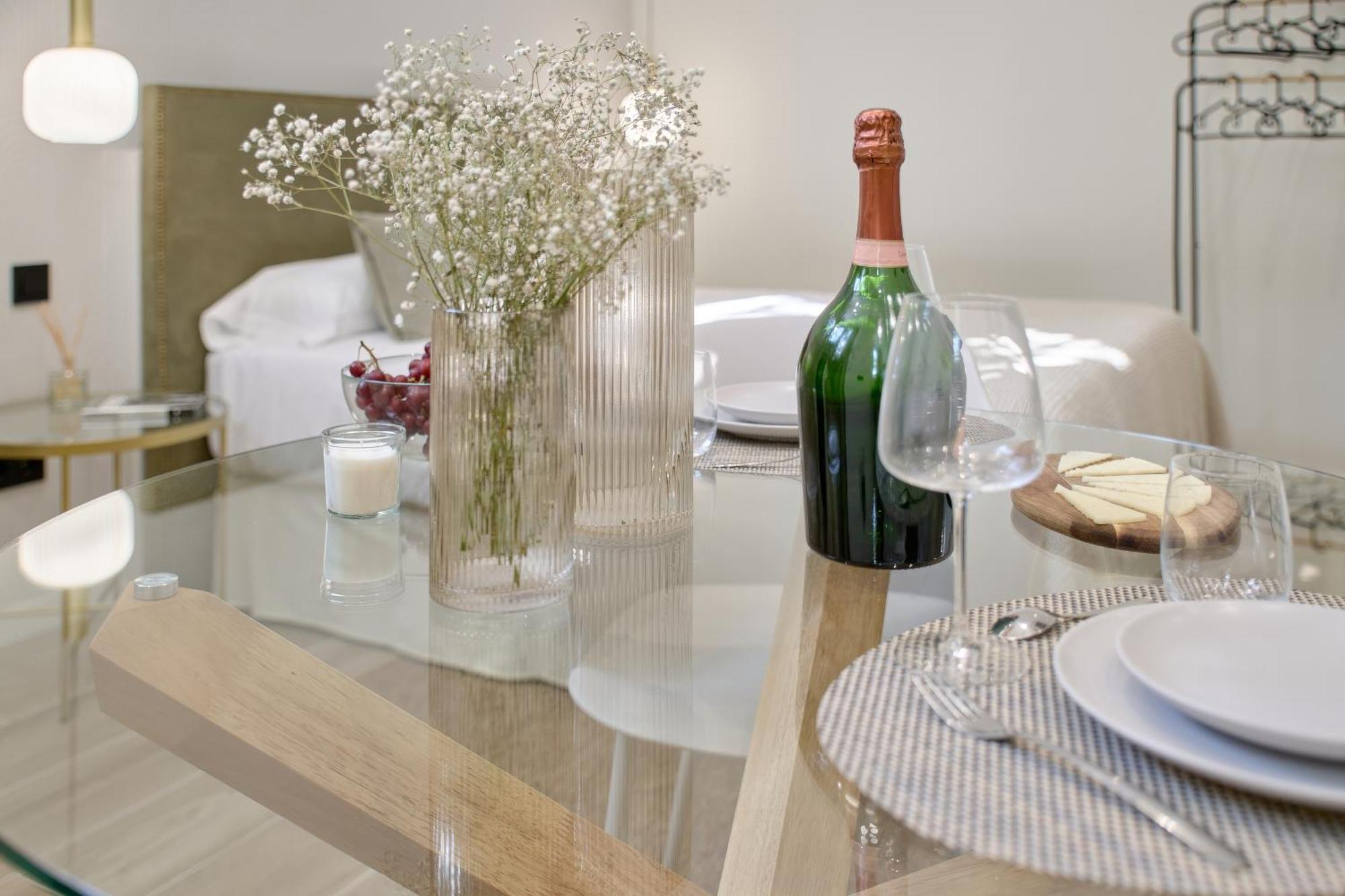 Apartment Romantic N1 Oceanografico By Virkin *