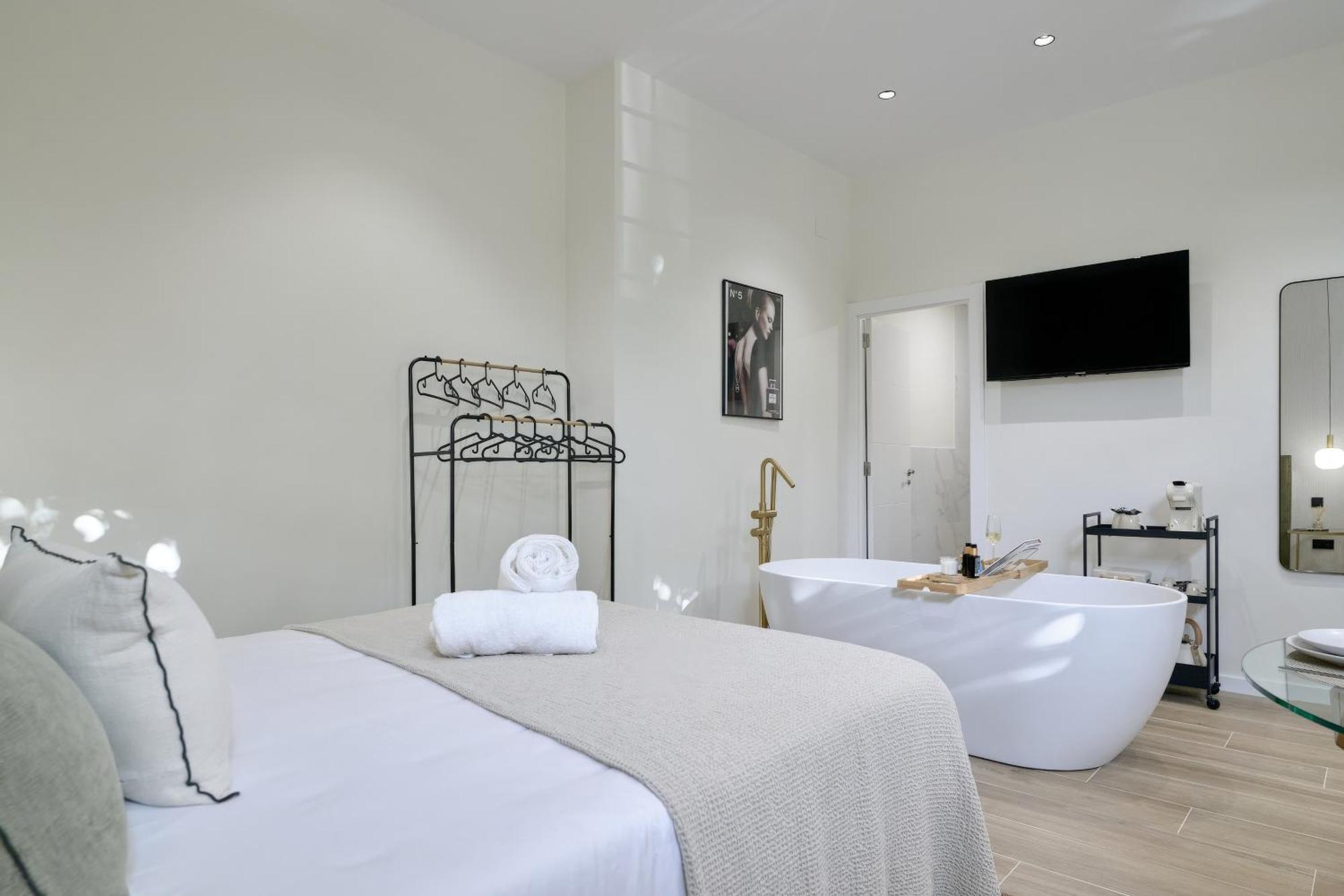Apartment Romantic N1 Oceanografico By Virkin *