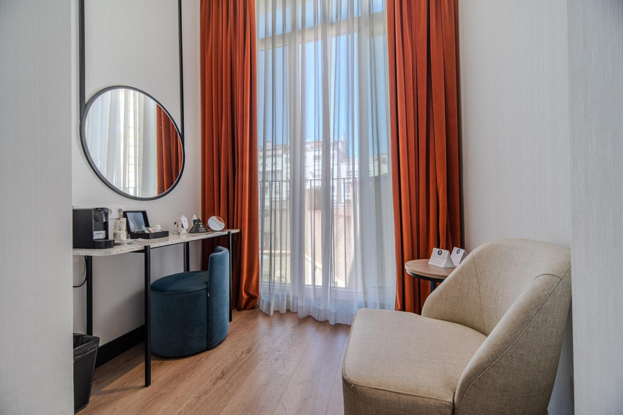 Soho Boutique Turia 4*