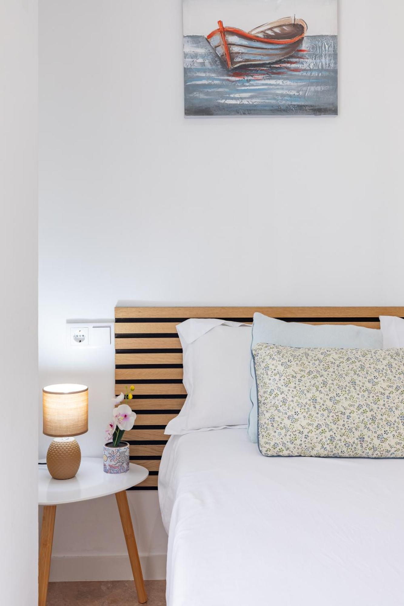 Mediterraneo By Neohotels-centro 8 Min By Metro Apartment