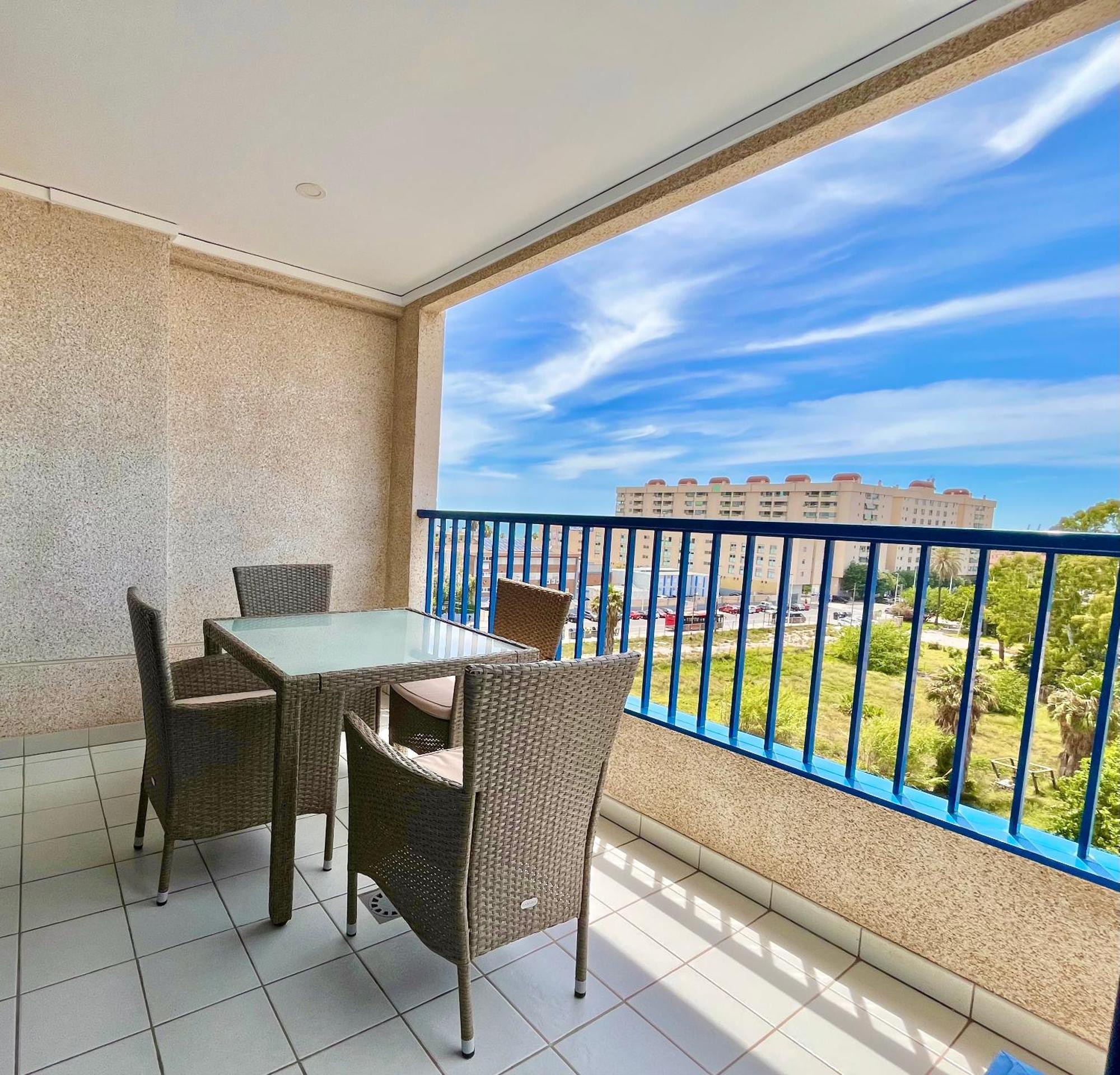 Blue Apartment+oceanview+private Parking Apartment *