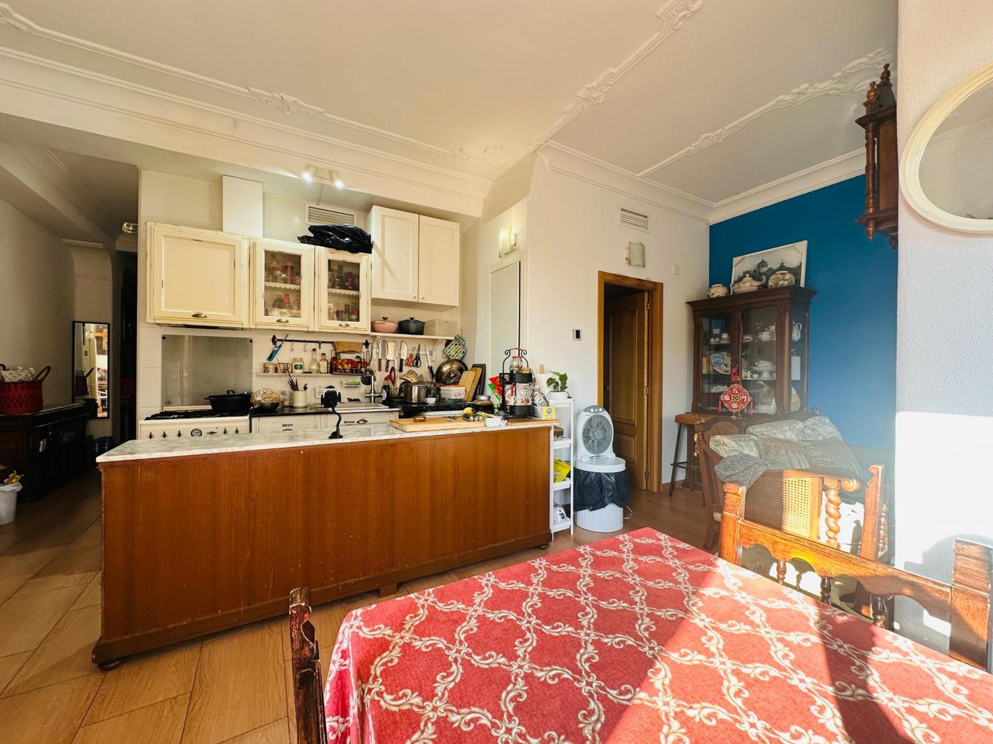 Mirador 5 Del Mercado - Con Bano Privado En El Centro De La Ciudad Vella Homestay *