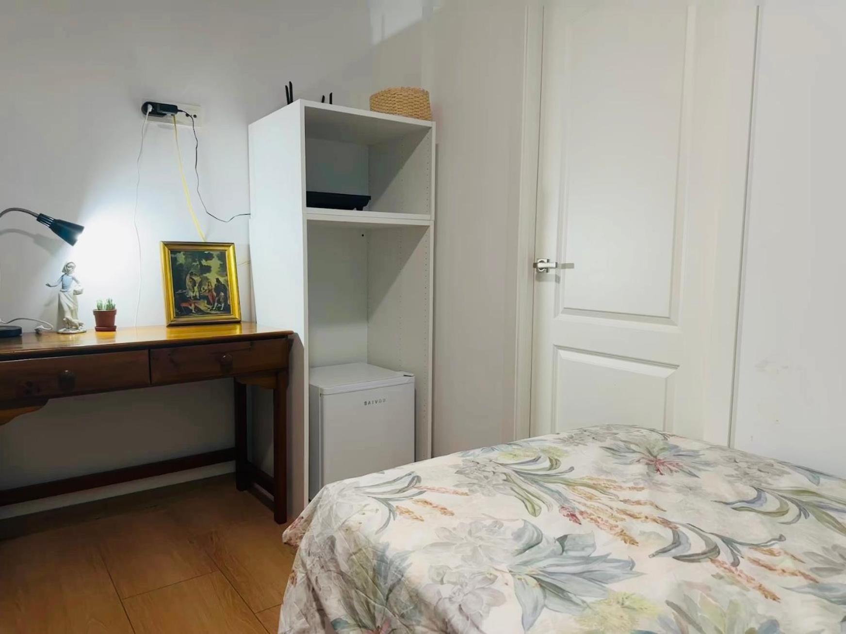 Mirador 5 Del Mercado - Con Bano Privado En El Centro De La Ciudad Vella Homestay