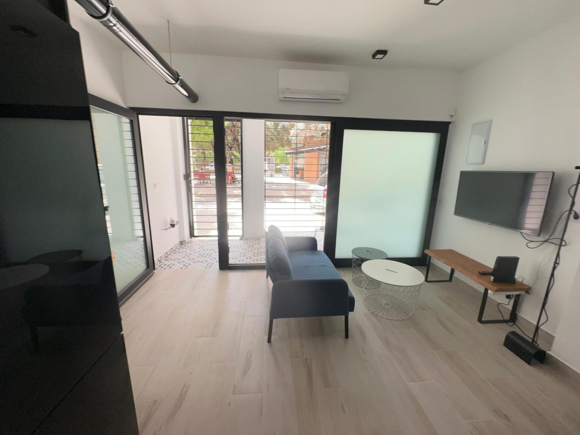 Alberola Industrial Style Apartment *