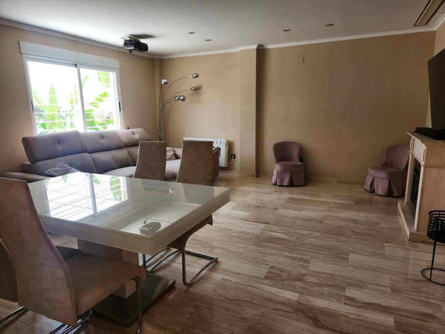 Casa Vacacional Molins Villa