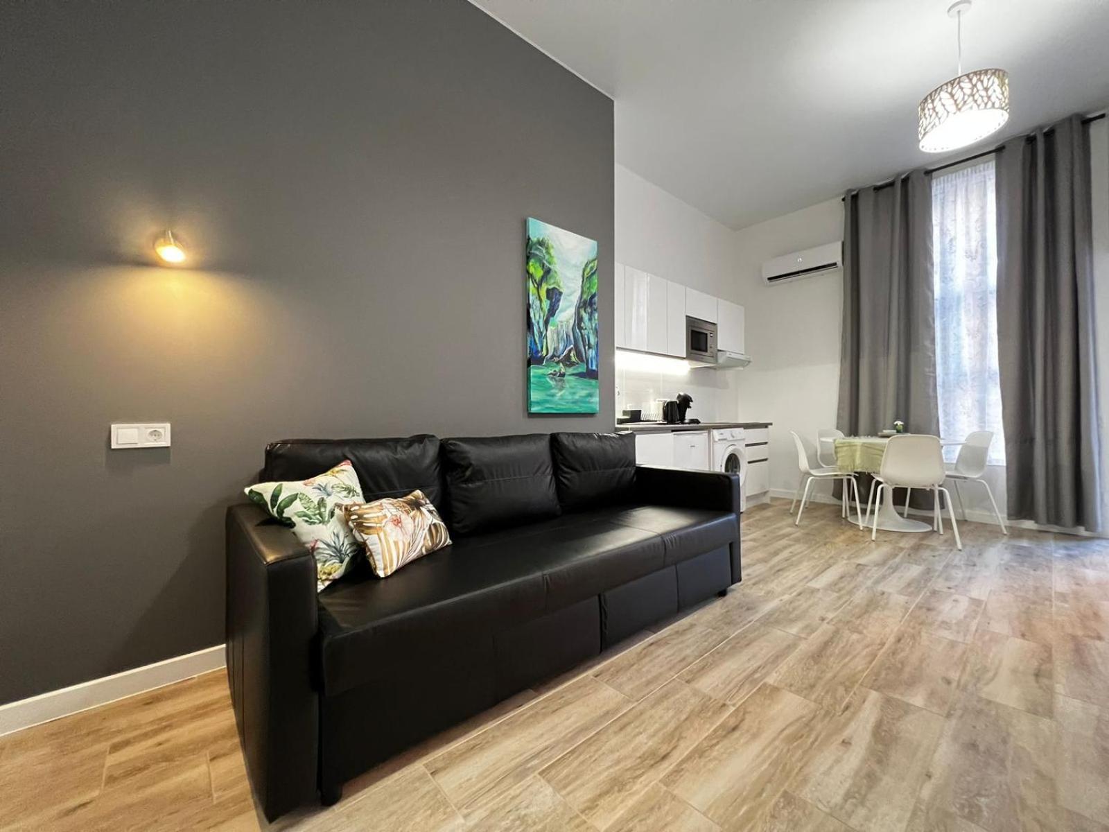 Aparthotel Rodrigues 15 *