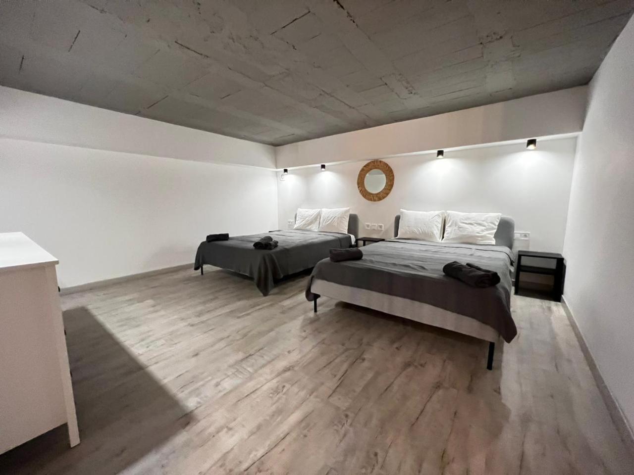 Apartahotel Cervero 24a *