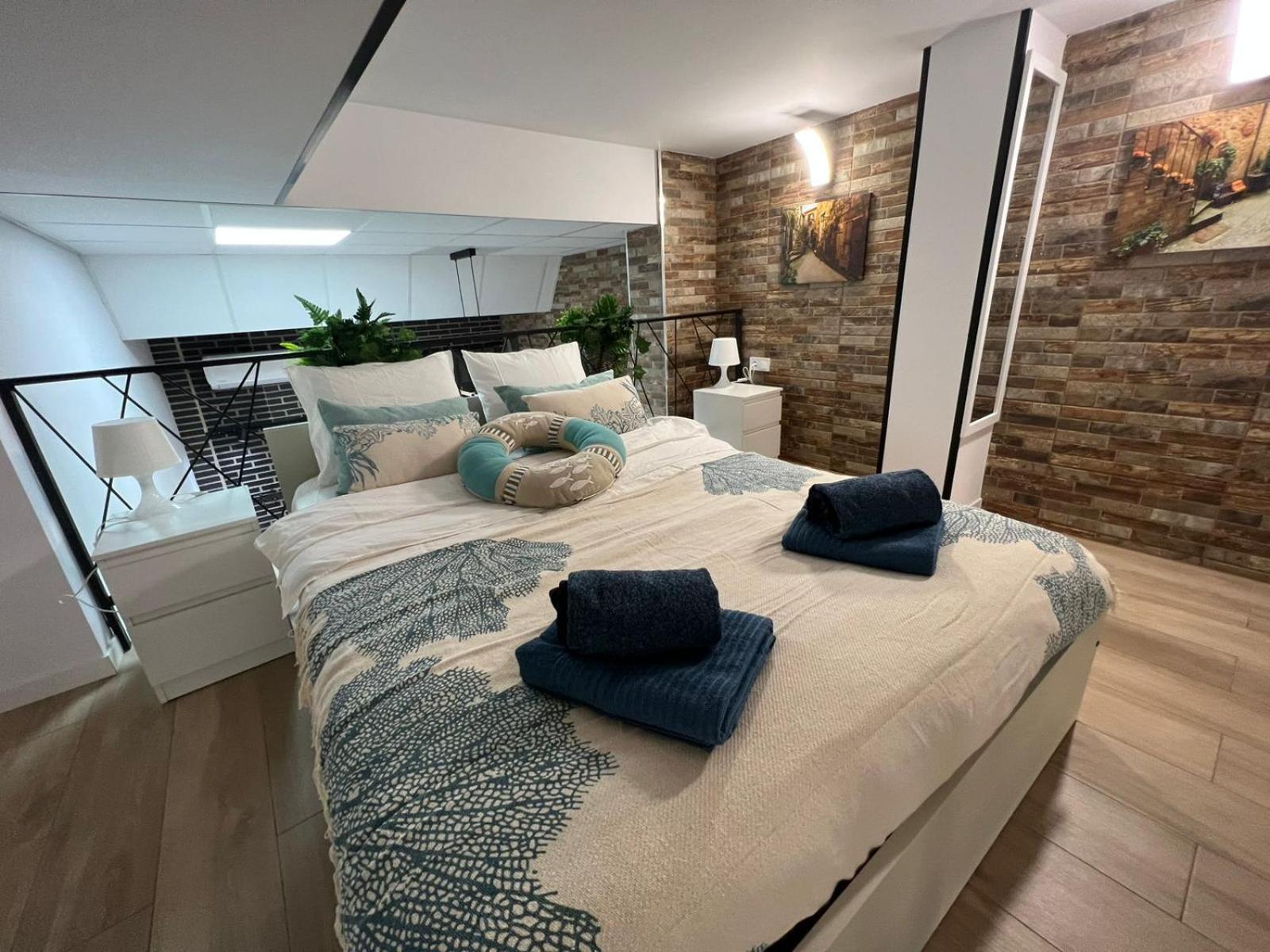 Apartahotel Cervero 24a *