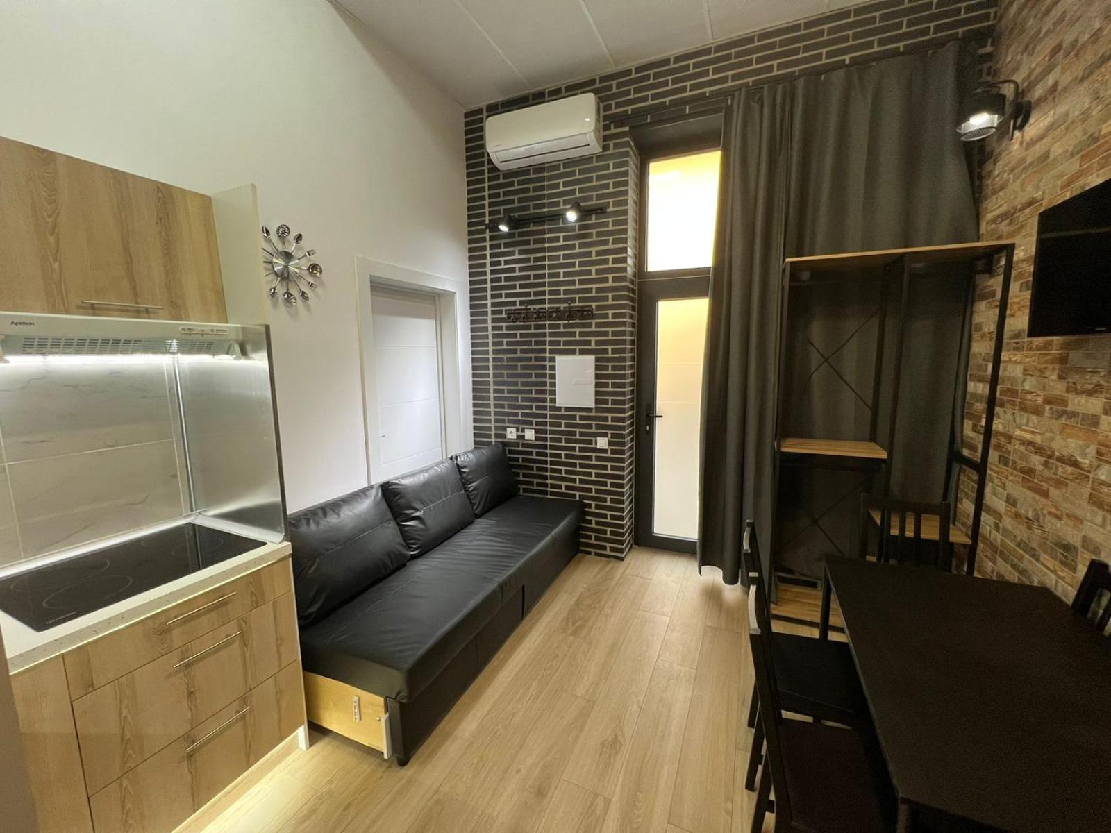 Cervero 24a Apartahotel *