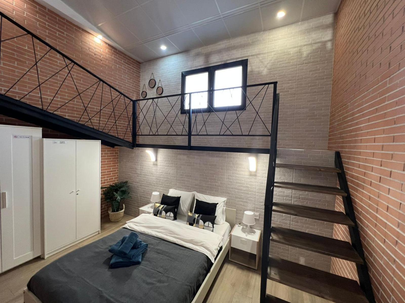 Apartahotel Cervero 24a *