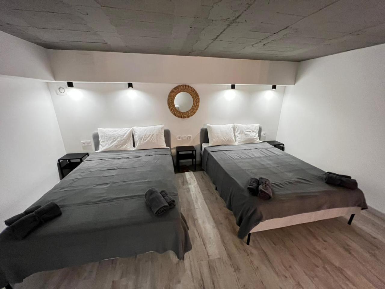 Cervero 24a Apartahotel *