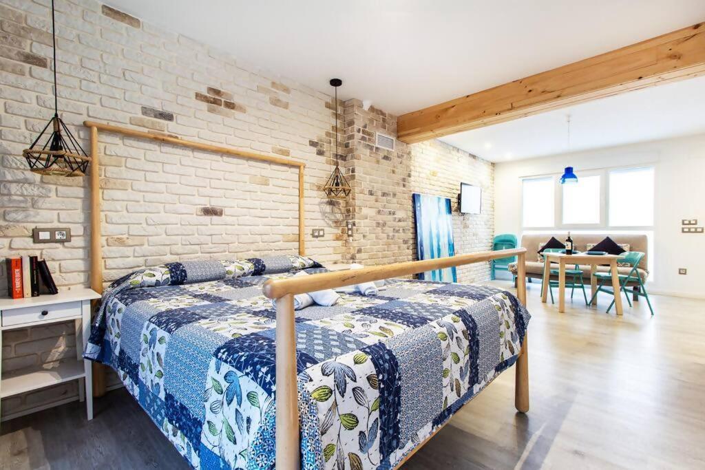 Chic Y Renovado Loft En La Playa Apartment Valencia