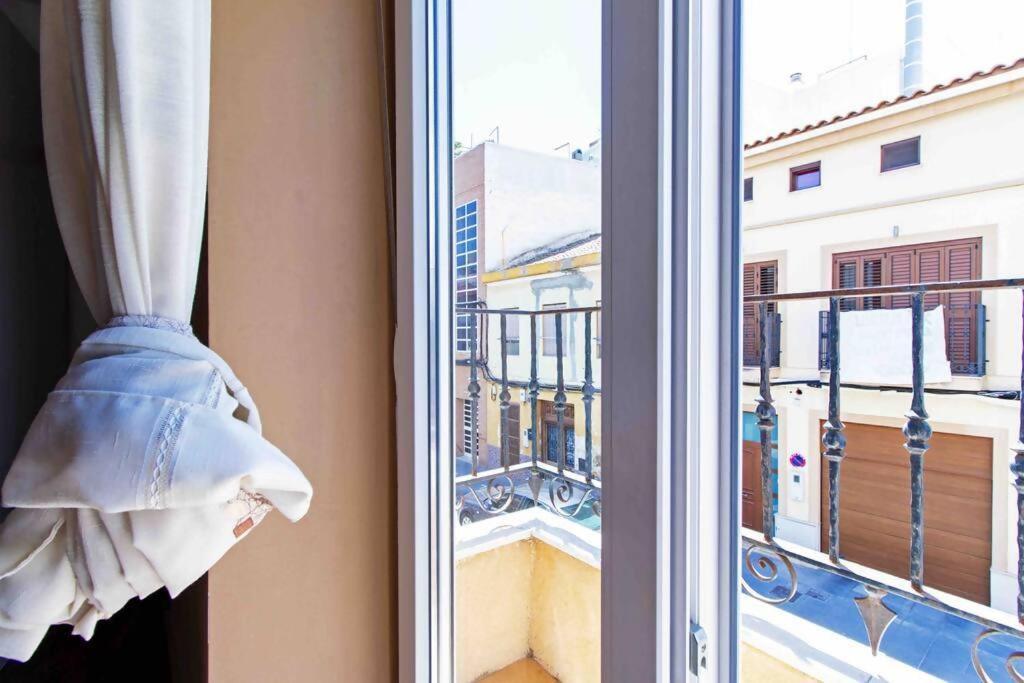 Apartamento Acogedor Duplex Con Terraza Interior En La Playa *