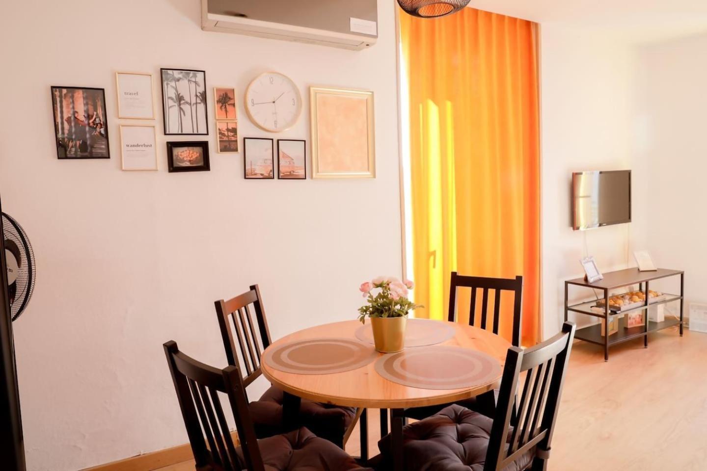 Renovado Y Sofisticado En El Centro De Apartamento *
