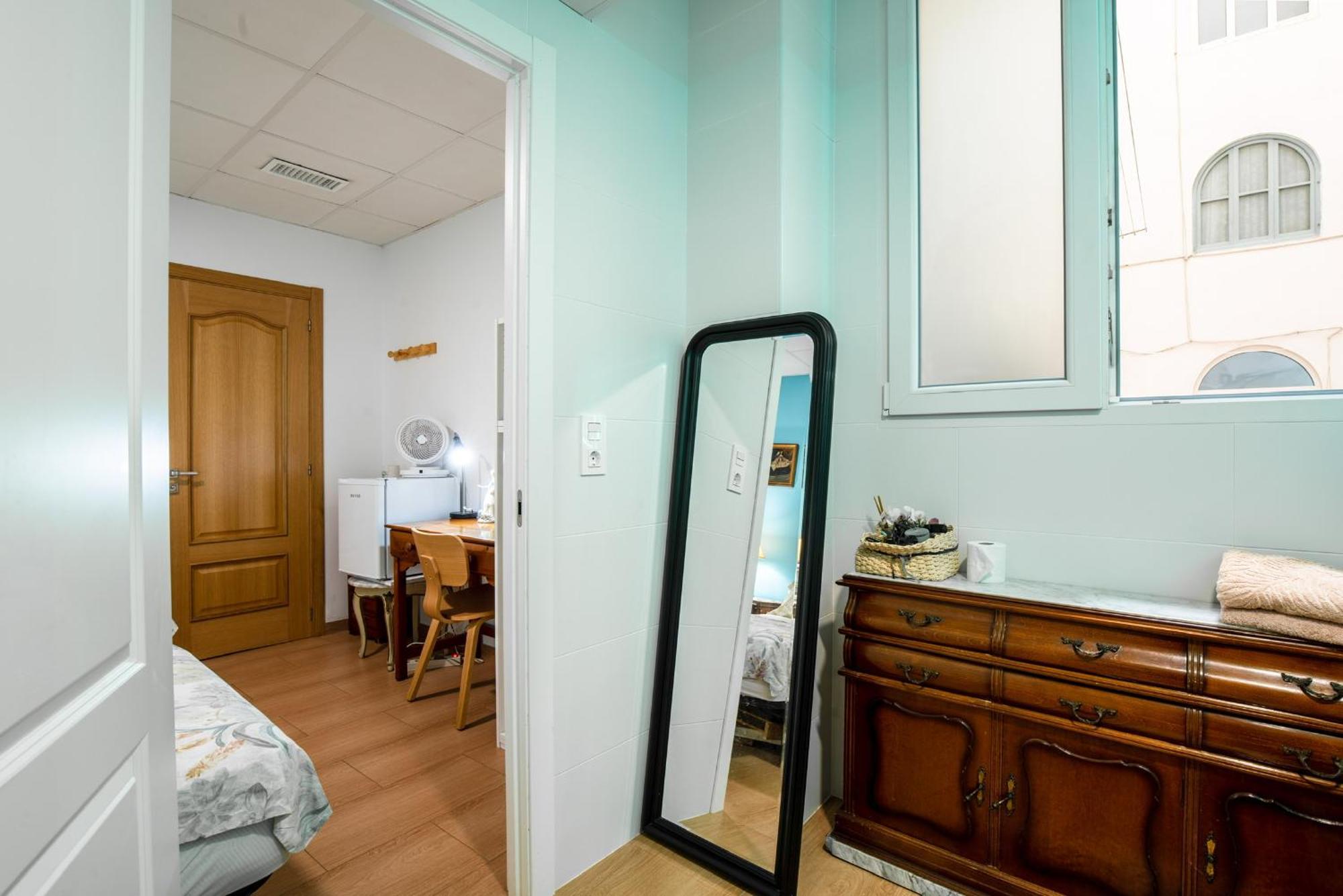Mirador 5 Del Mercado - Con Bano Privado En El Centro De La Ciudad Vella Valencia