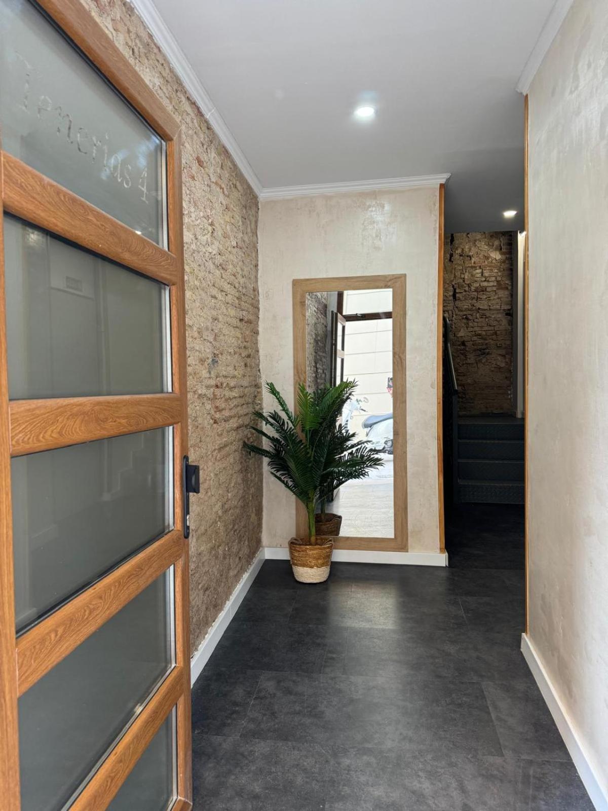 Tenerias Corp , 4 Piso * Valencia