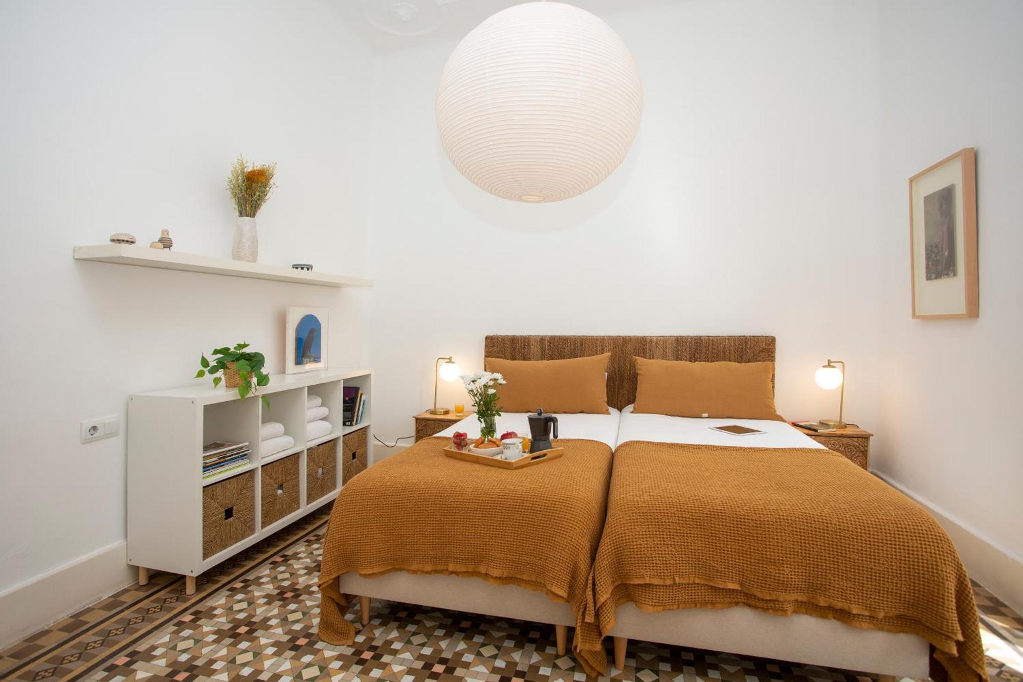 Singularstays Ms Rogers Valencia