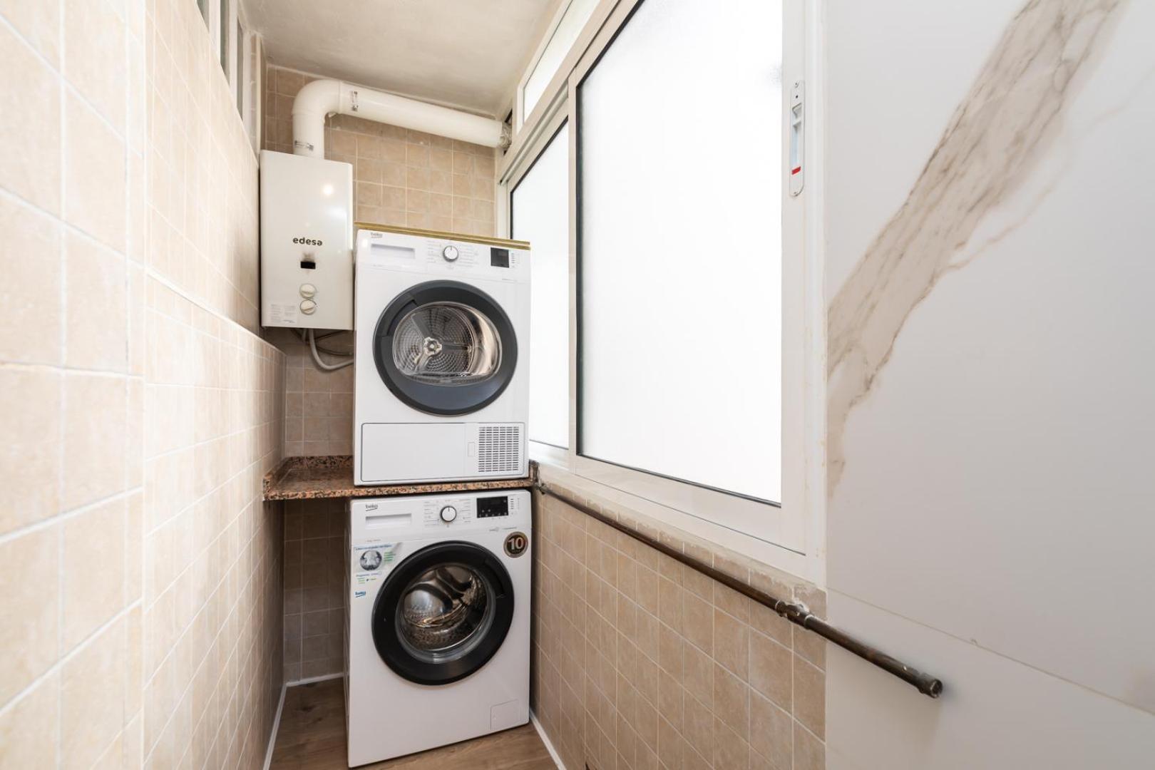 Urbannest Apartment