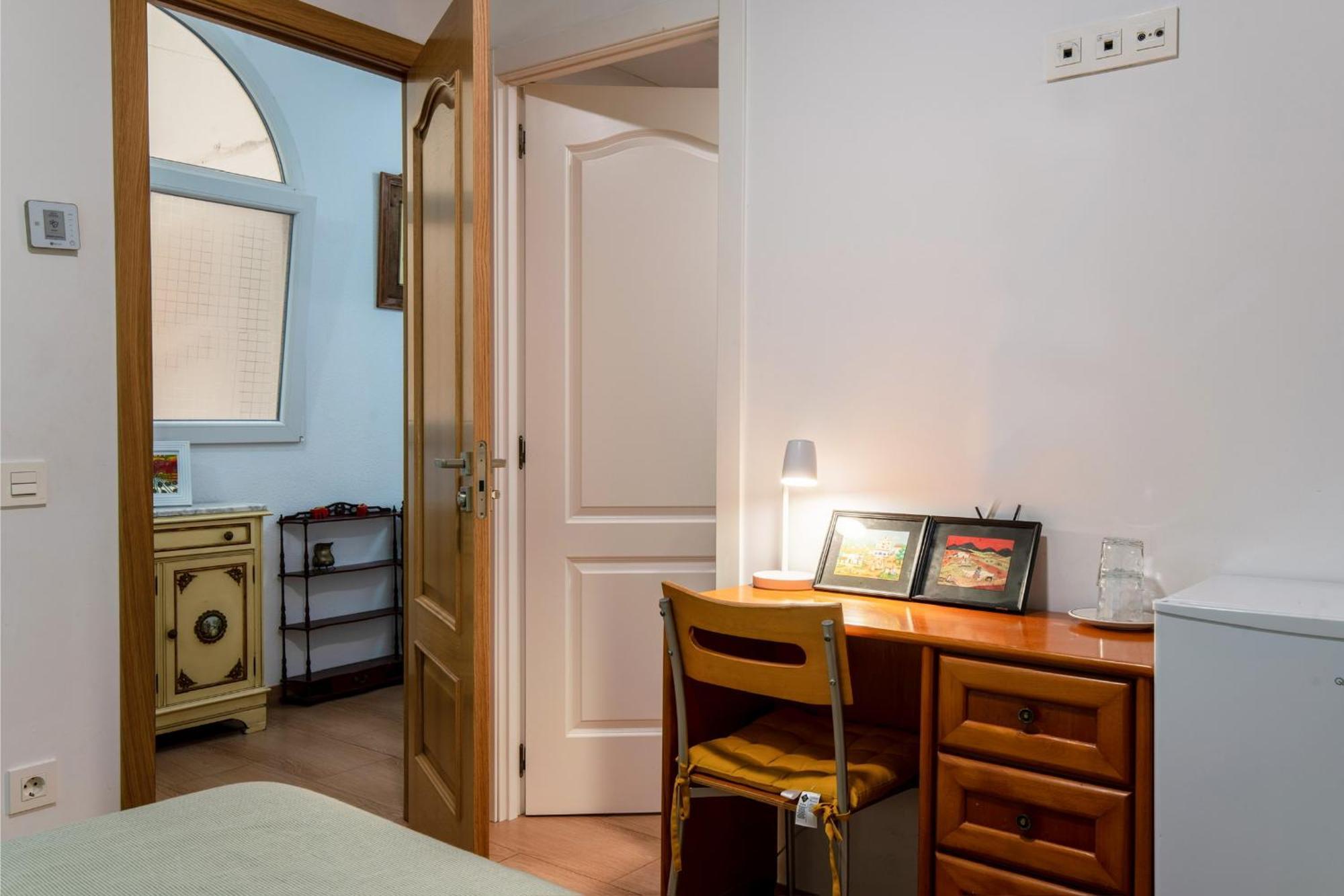 Mirador 1 Del Mercado - Con Bano Privado En El Centro De La Ciudad Vella *