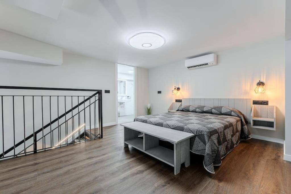 Apartment La Mediterranea - Housevanlive Valencia