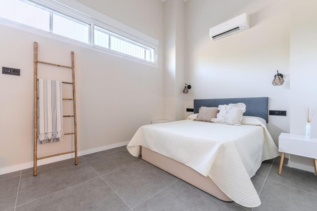 Apartment La Mediterranea - Housevanlive