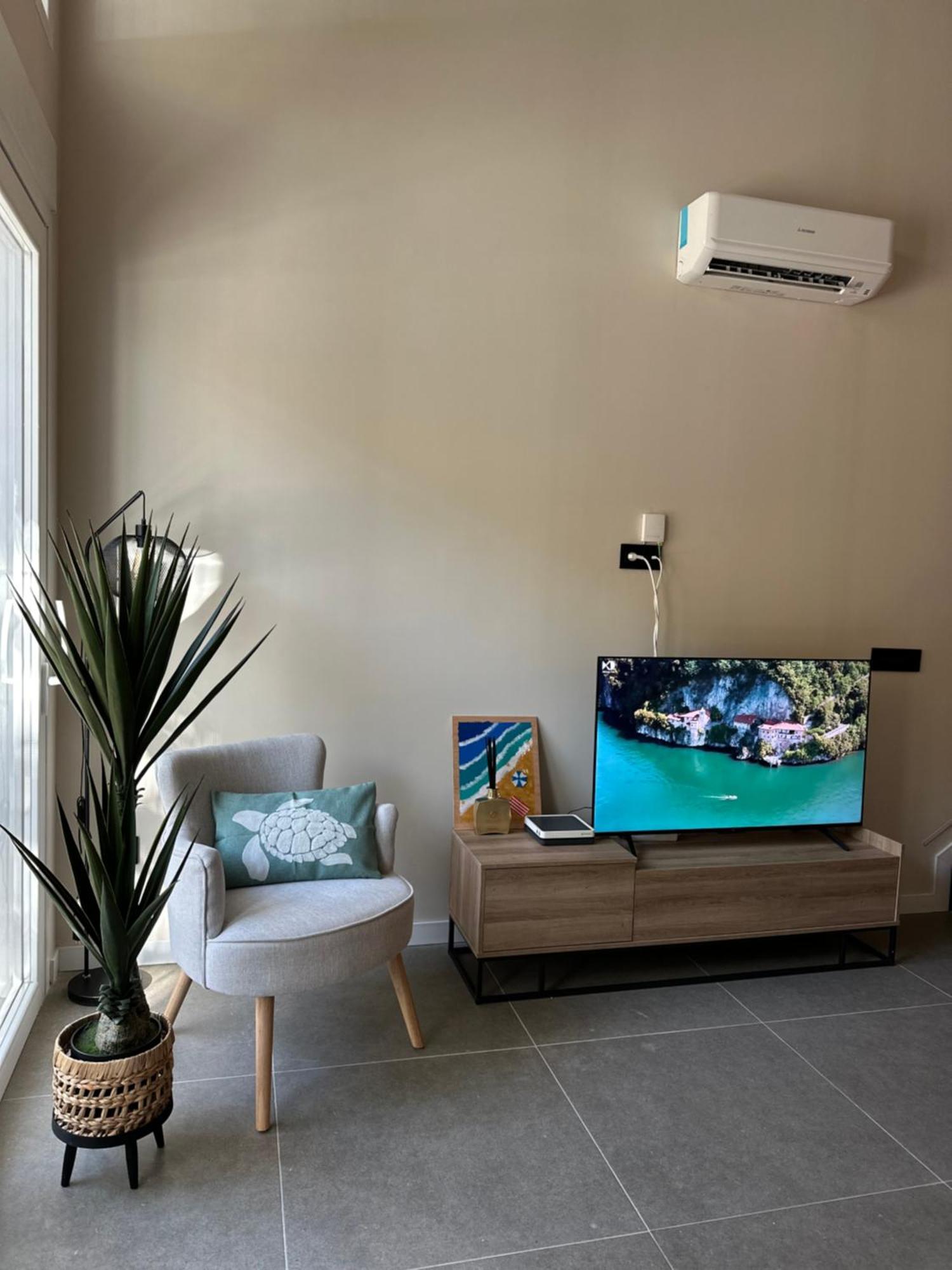 La Mediterranea - Housevanlive Apartment