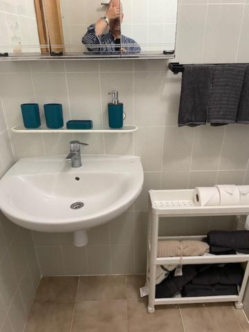 Matrimonio En Vivienda Compartir Recien Reformada Apartment