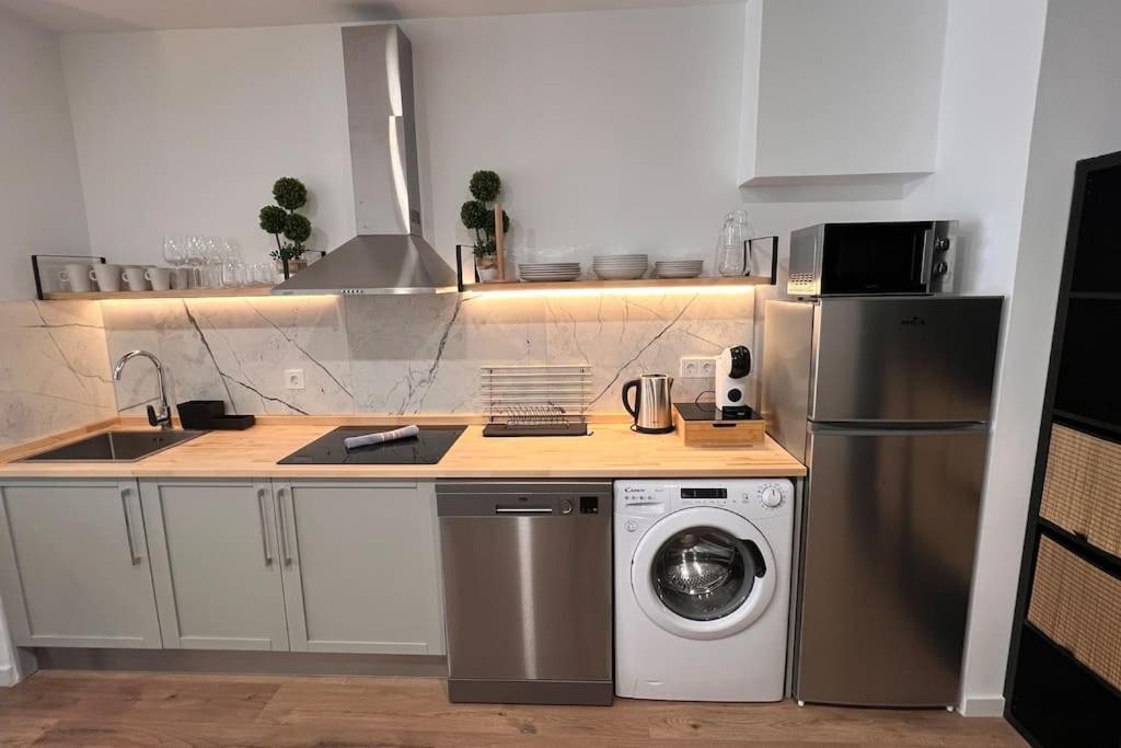 Apartment Artes Y Ciencias D With Fast Wifi And Terrace