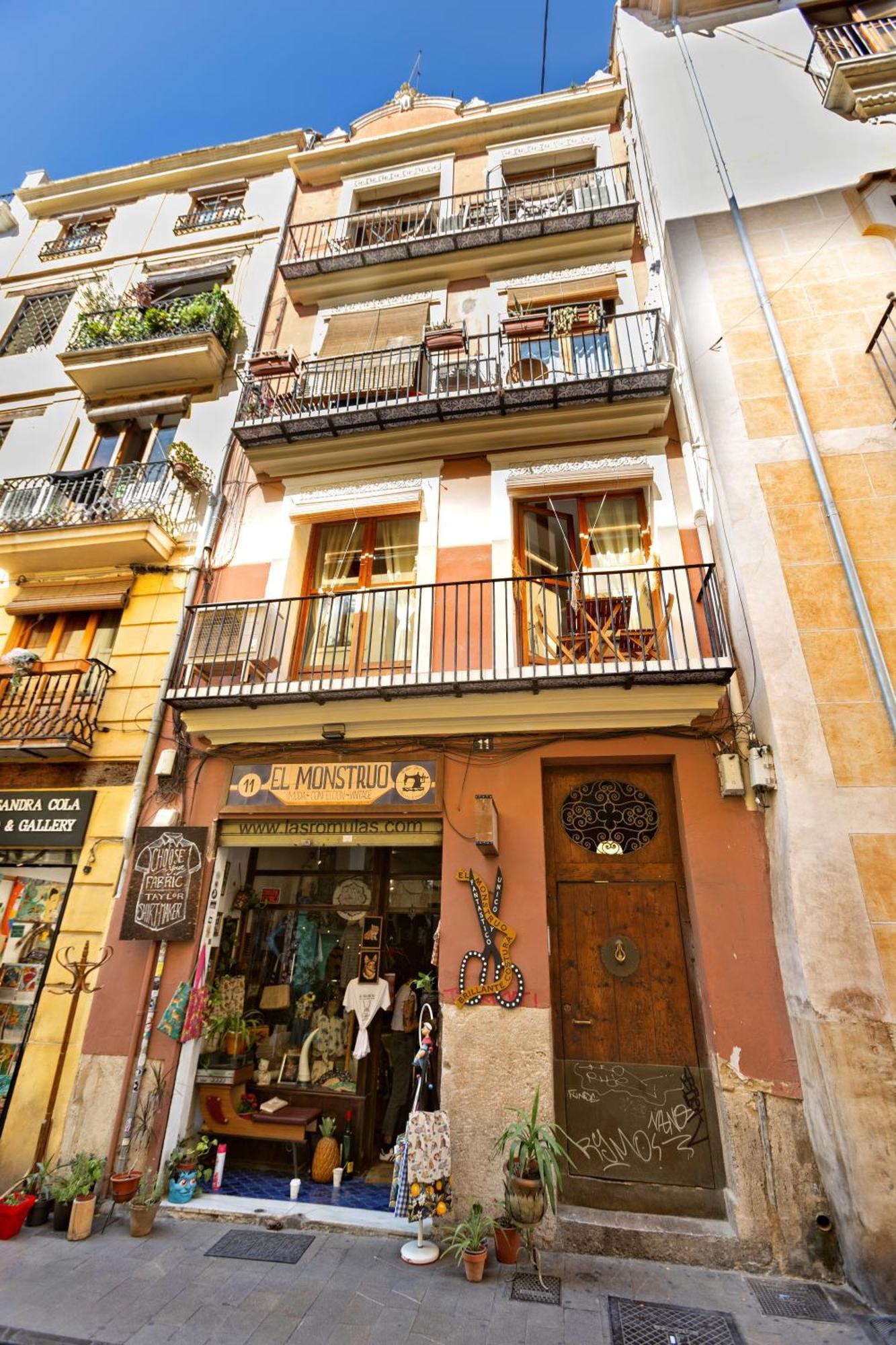 El Negrito - Housevanlive Valencia