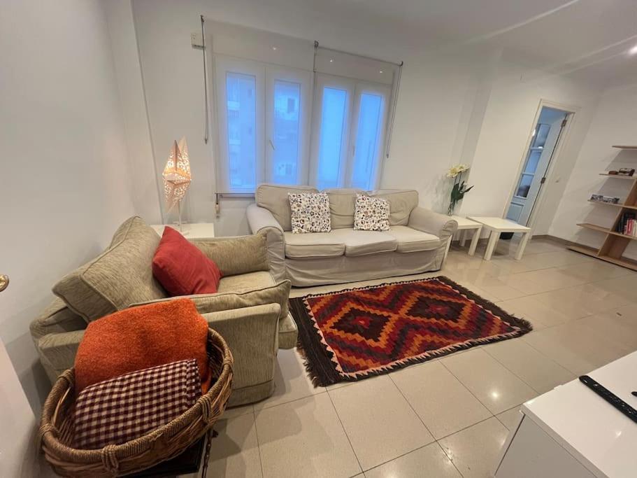 Ruzafa, 110m2, Brigth, Conditioned Air Apartment