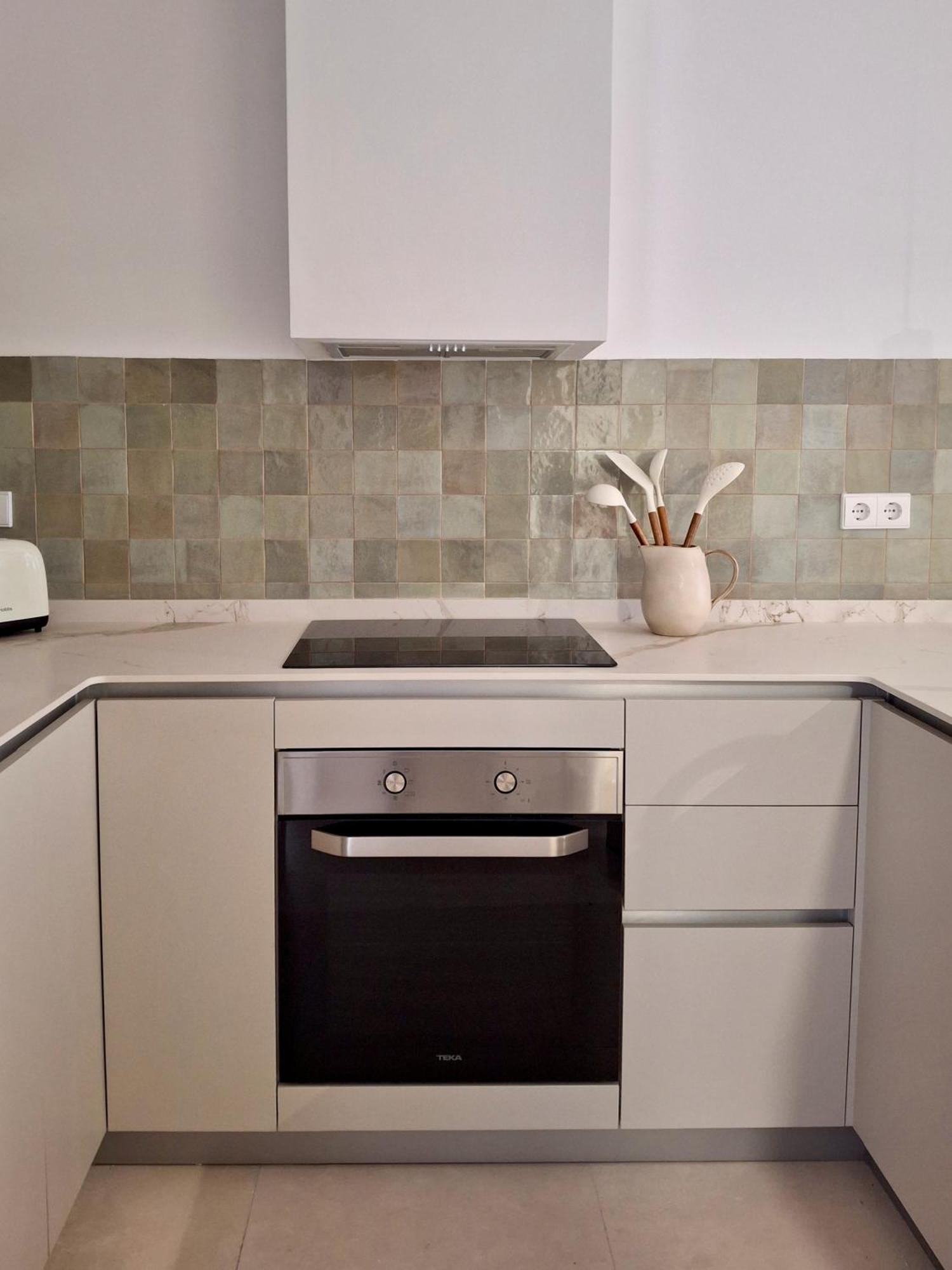 Apartamento Bonito De 2 Cerca De La Estacion Joaquin Sorolla