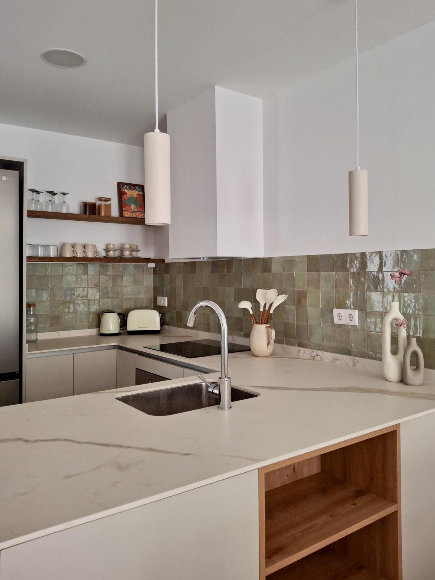 Apartamento Bonito De 2 Cerca De La Estacion Joaquin Sorolla *