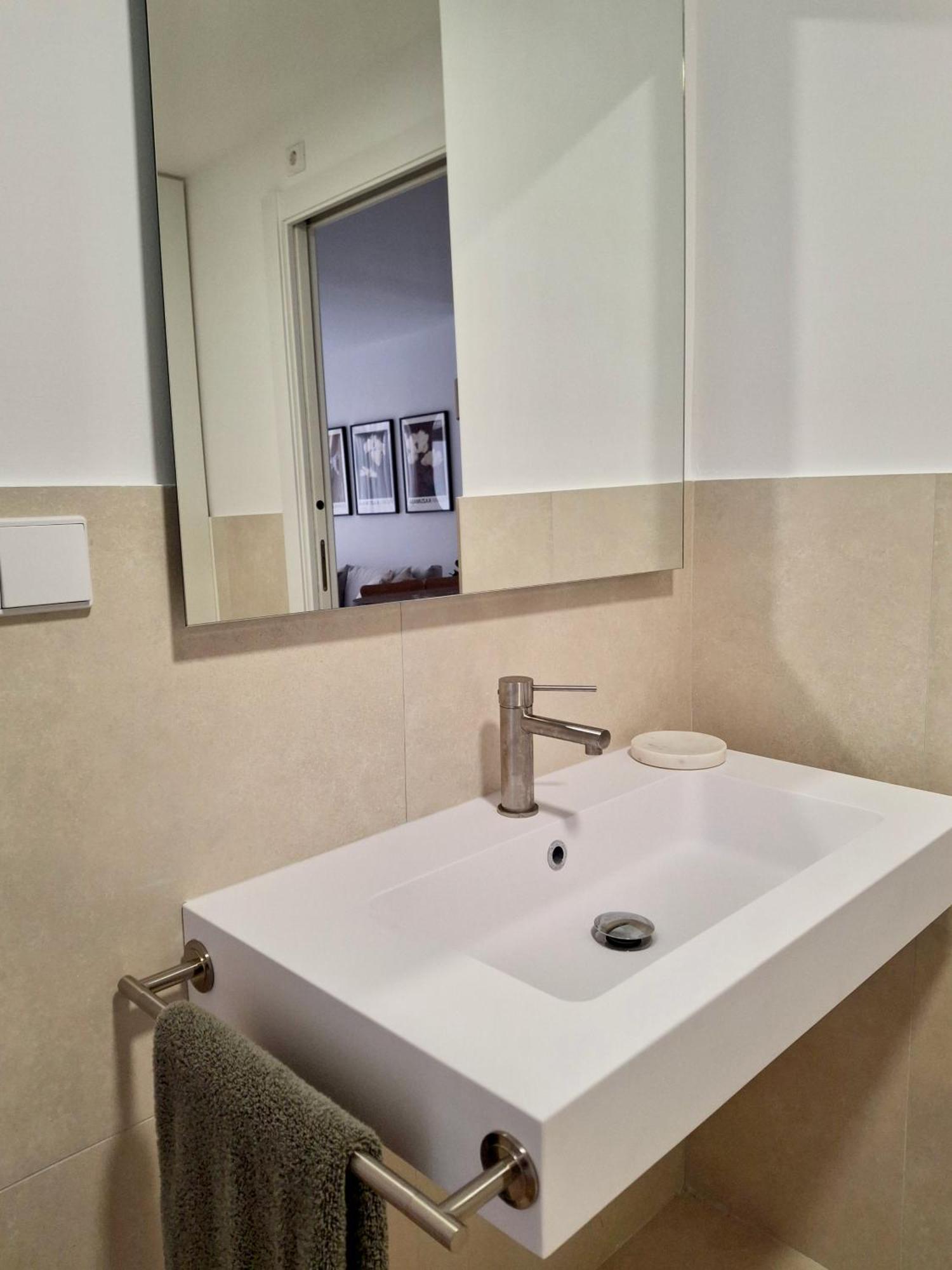 Apartamento Bonito De 2 Cerca De La Estacion Joaquin Sorolla Valencia