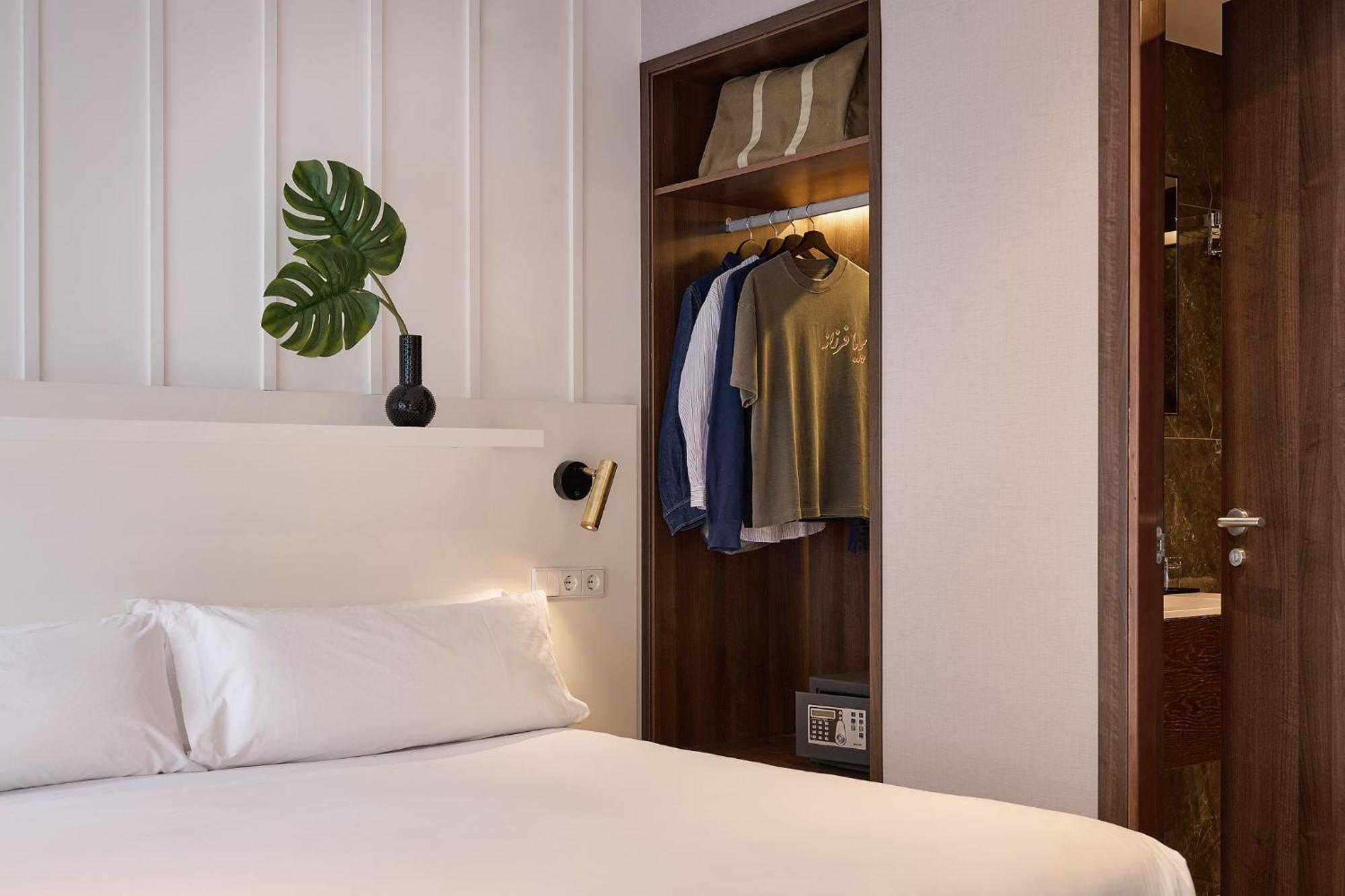 Ramirez Flats Aparthotel