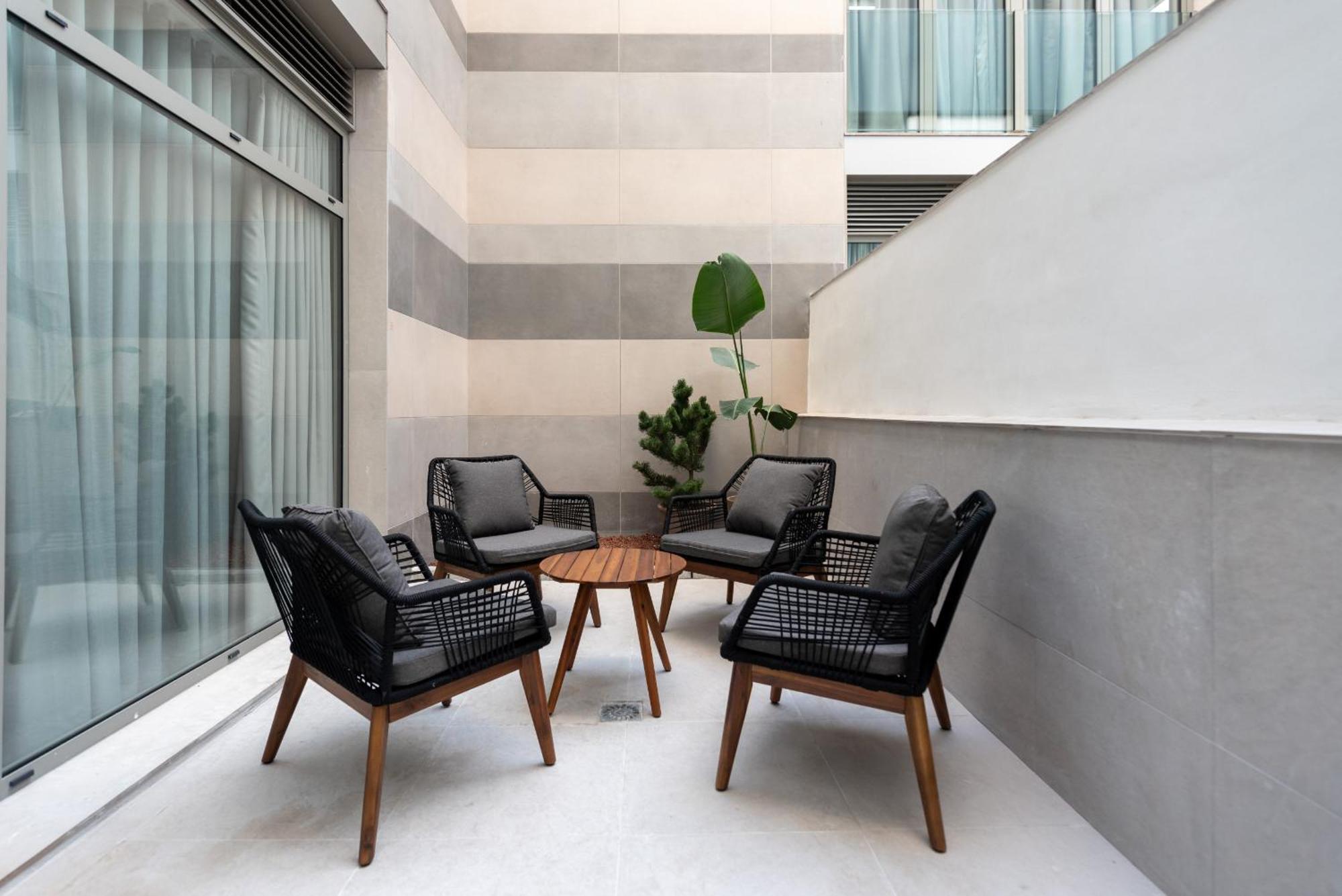 Aparthotel Dorm4you Arena Terraza 04 *