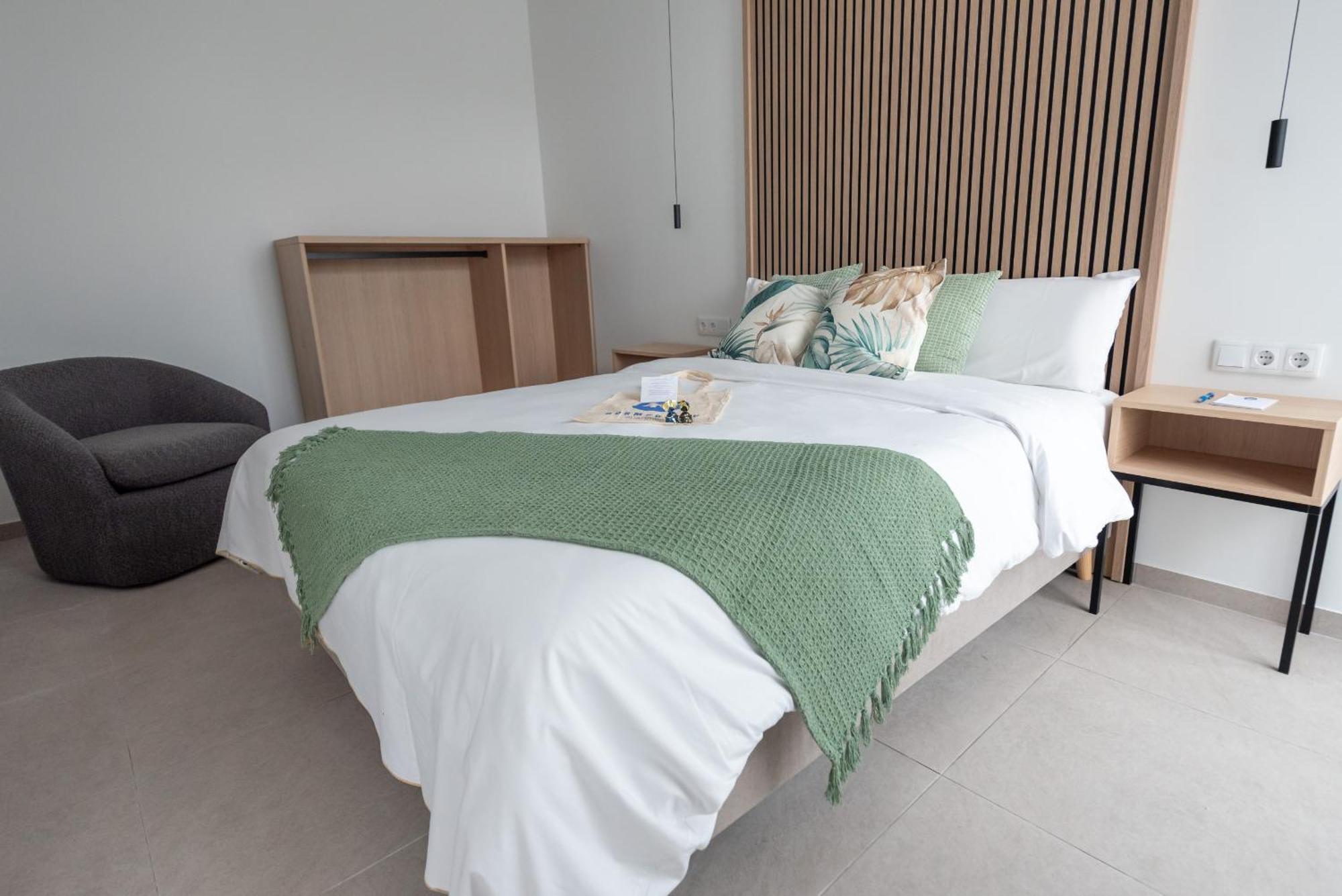 Dorm4you Arena Family 13 Aparthotel *