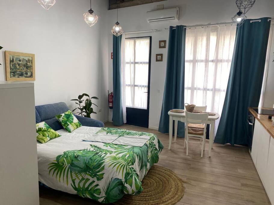 Ruzafa Oceanograf Science Center Apartment *