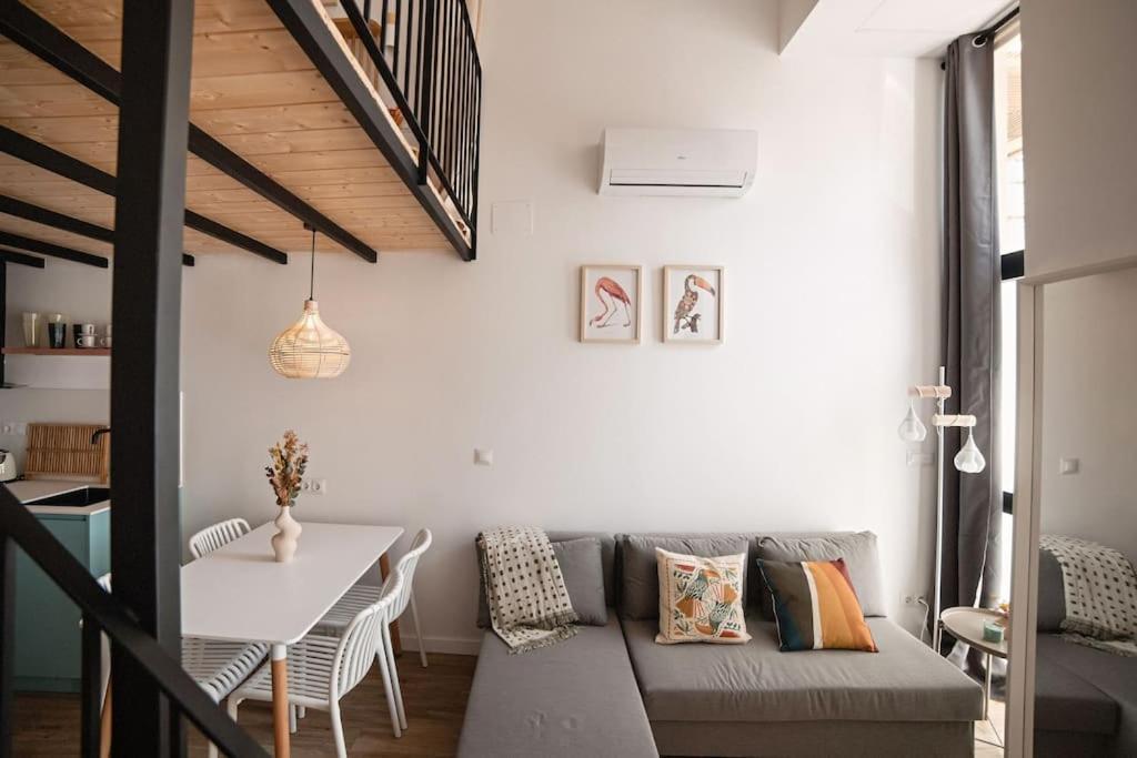 Lofts Plaza Jm Orense B *