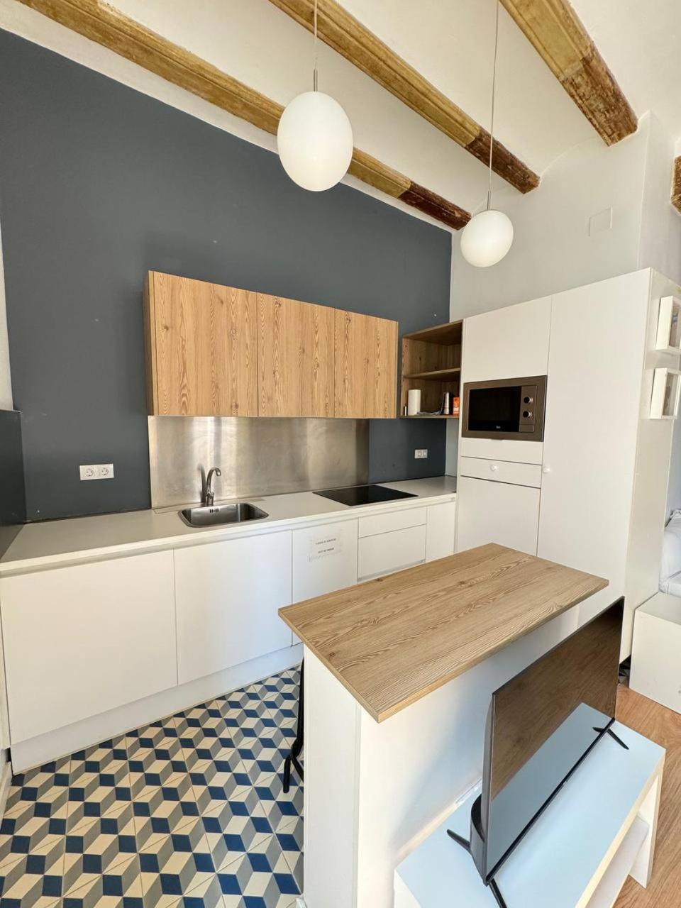 Estudio Plaza De La Reina Apartment