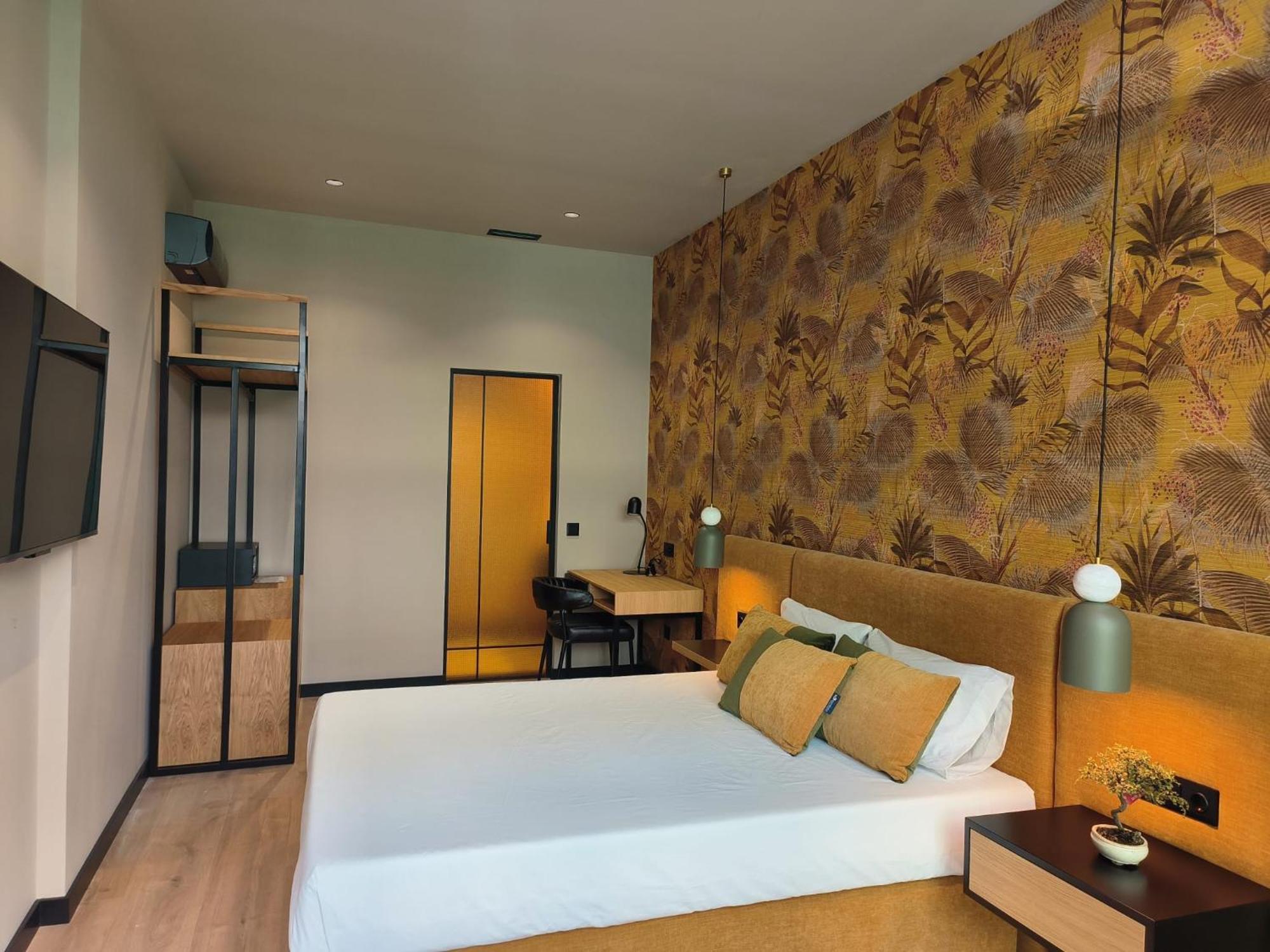 Hotel Saman Boutique 4*