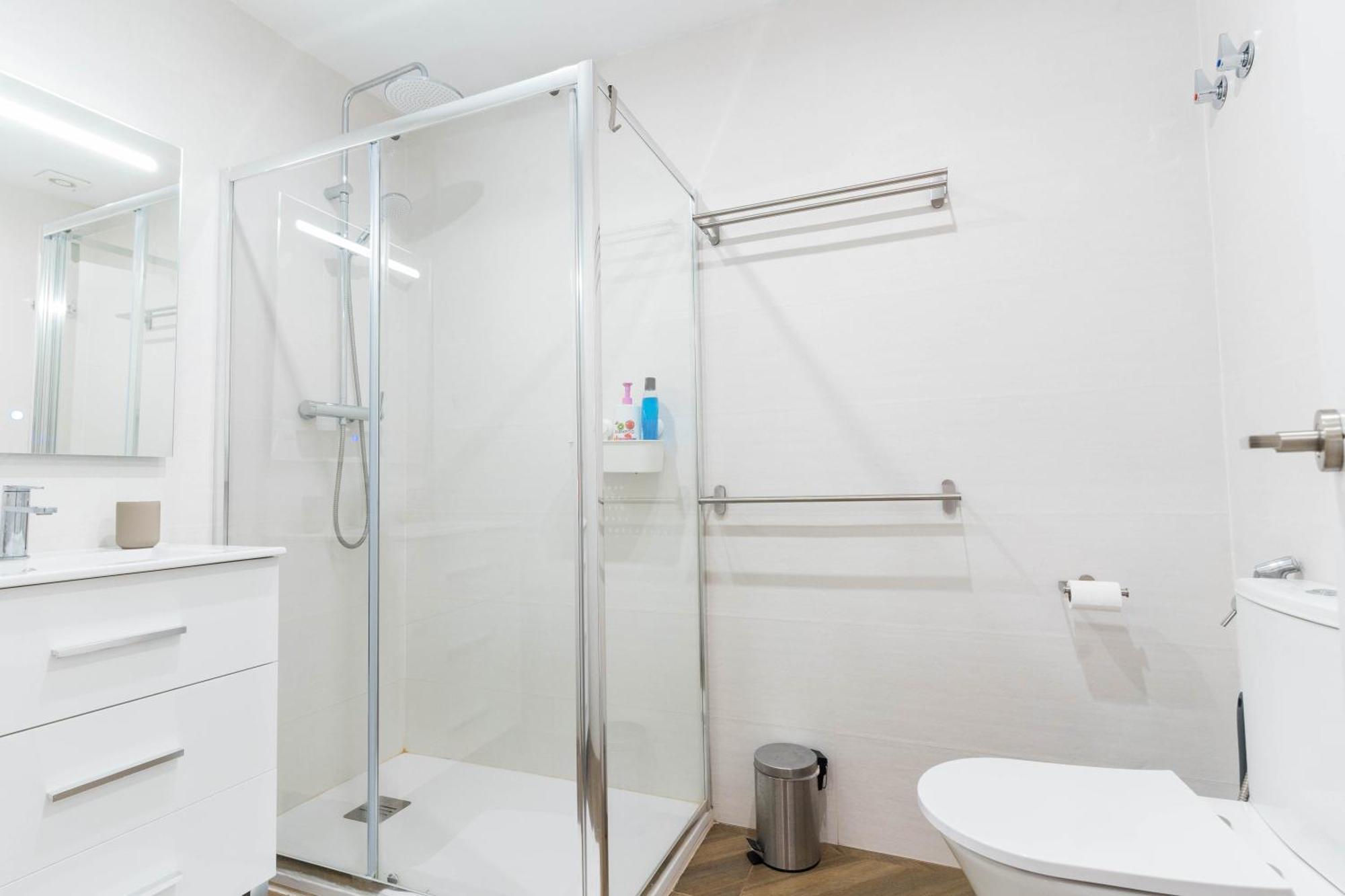 Balmes Flat Market Apartment