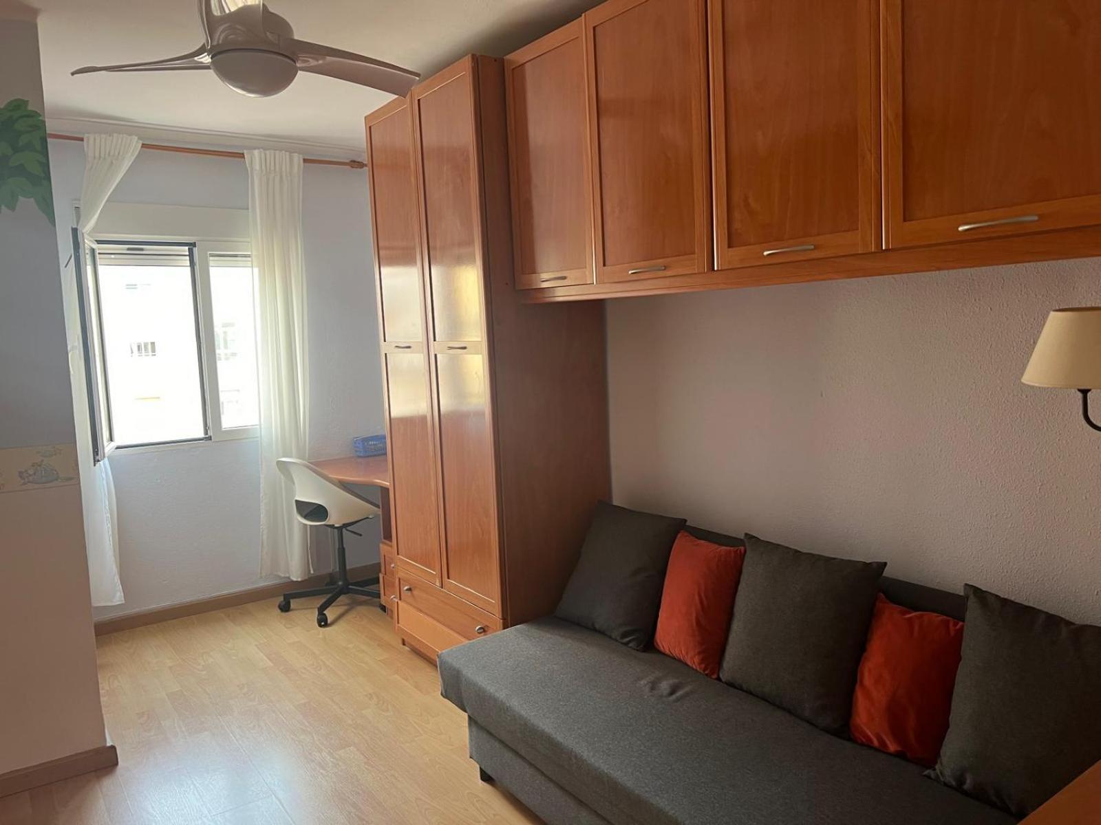 Bright And Spacious Flat At Malvarrosa