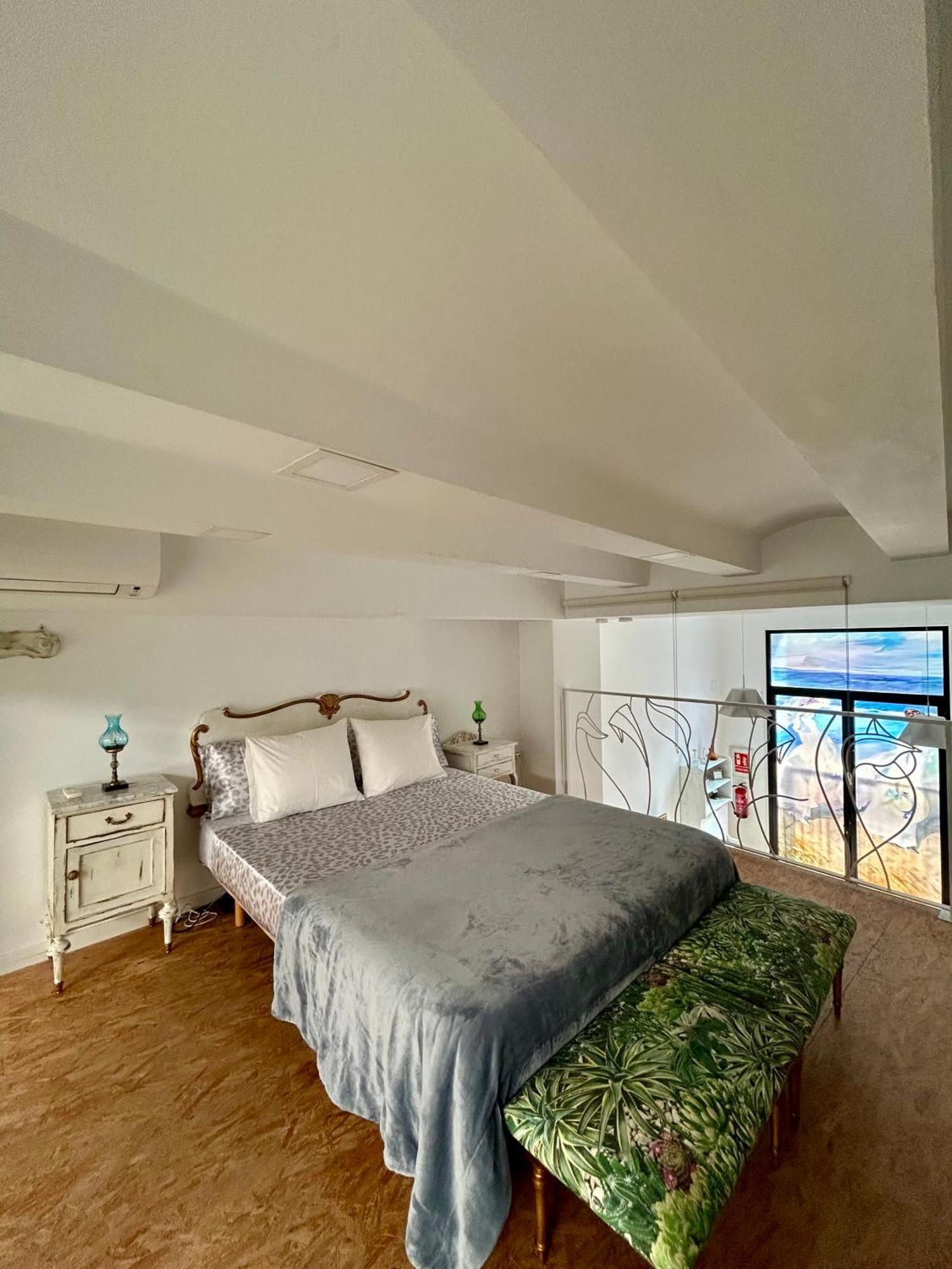 Loft Con Mucha Luz En El Centro Barrio Ruzafa Ferienhaus Valencia