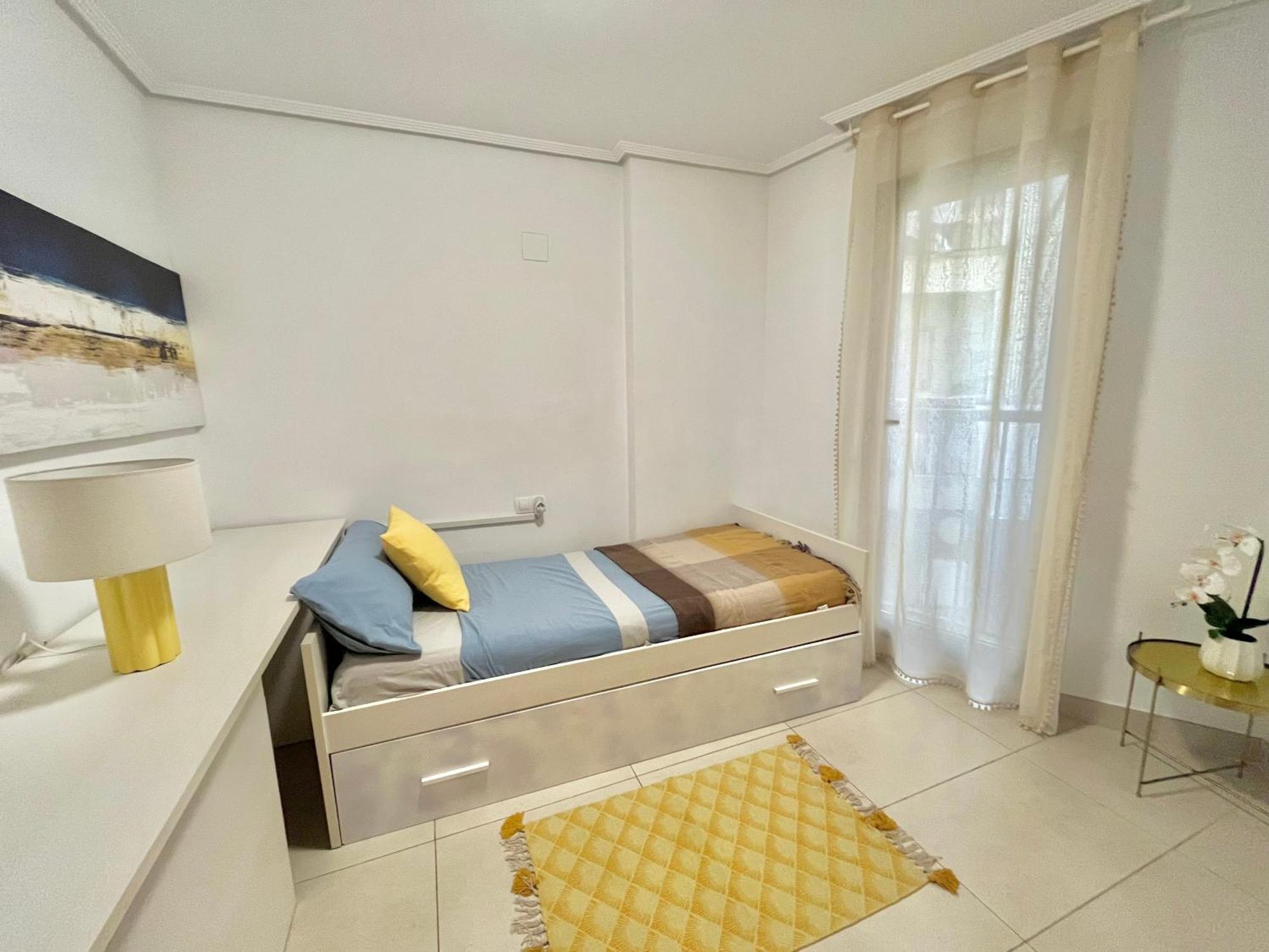 Apartment Valencia Beachfront Home 22