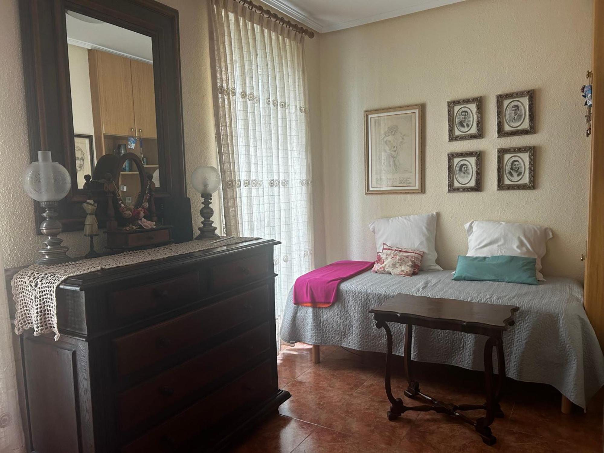 Habitación en casa particular Habitación Privada En Ruzafa *