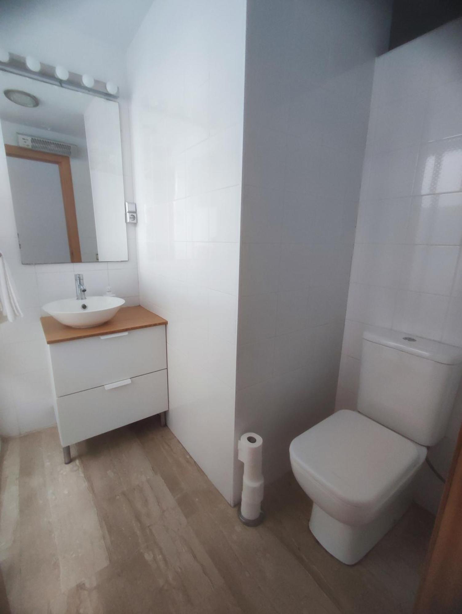 Close To The Sea, Large 170 M2 Apartmentbikes